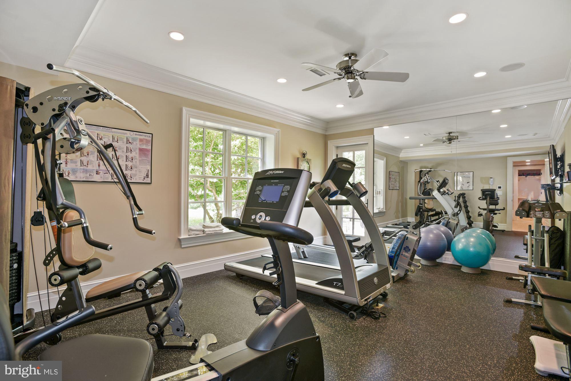 LANE AT FOUR STAIRS - Residential