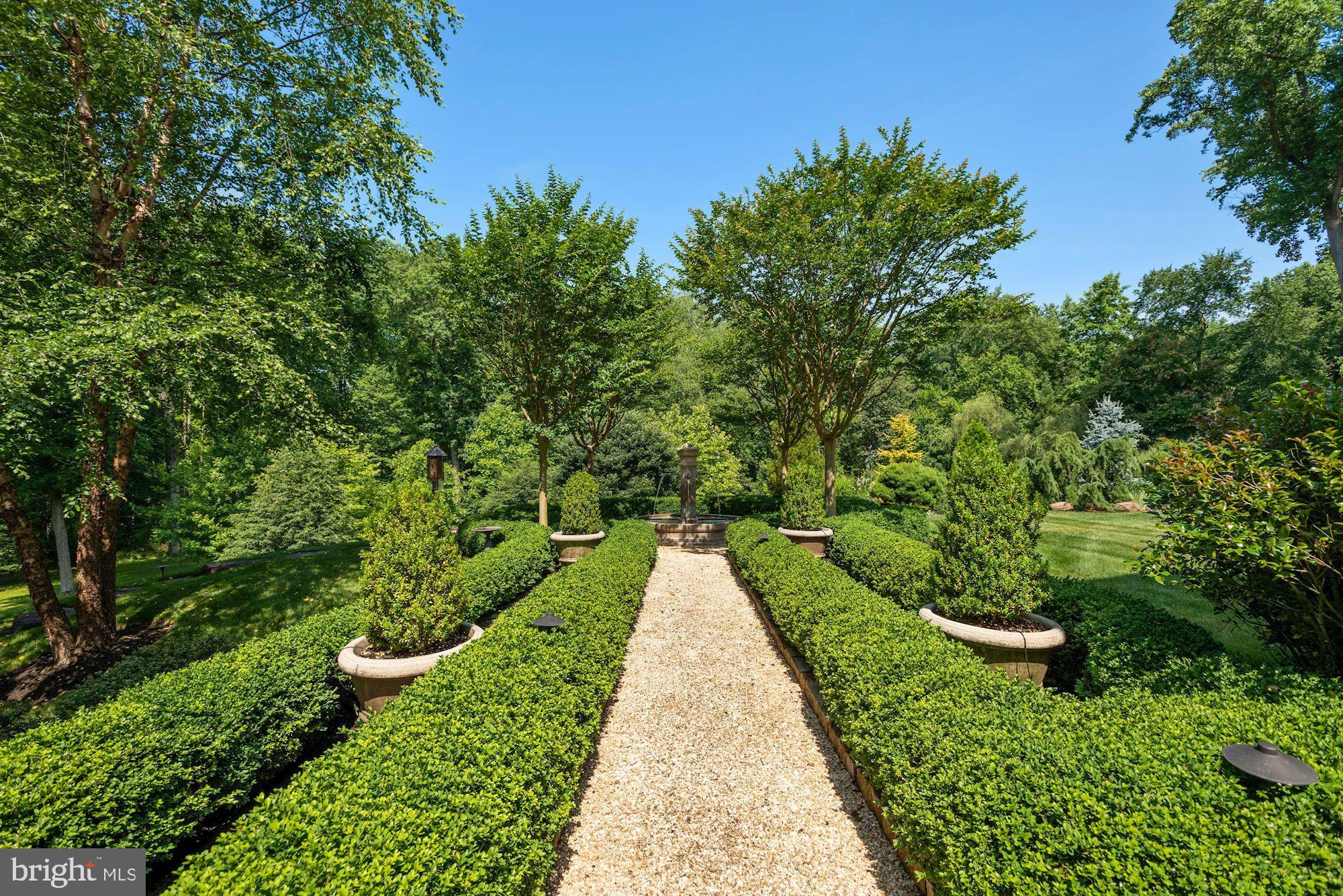 LANE AT FOUR STAIRS - Residential