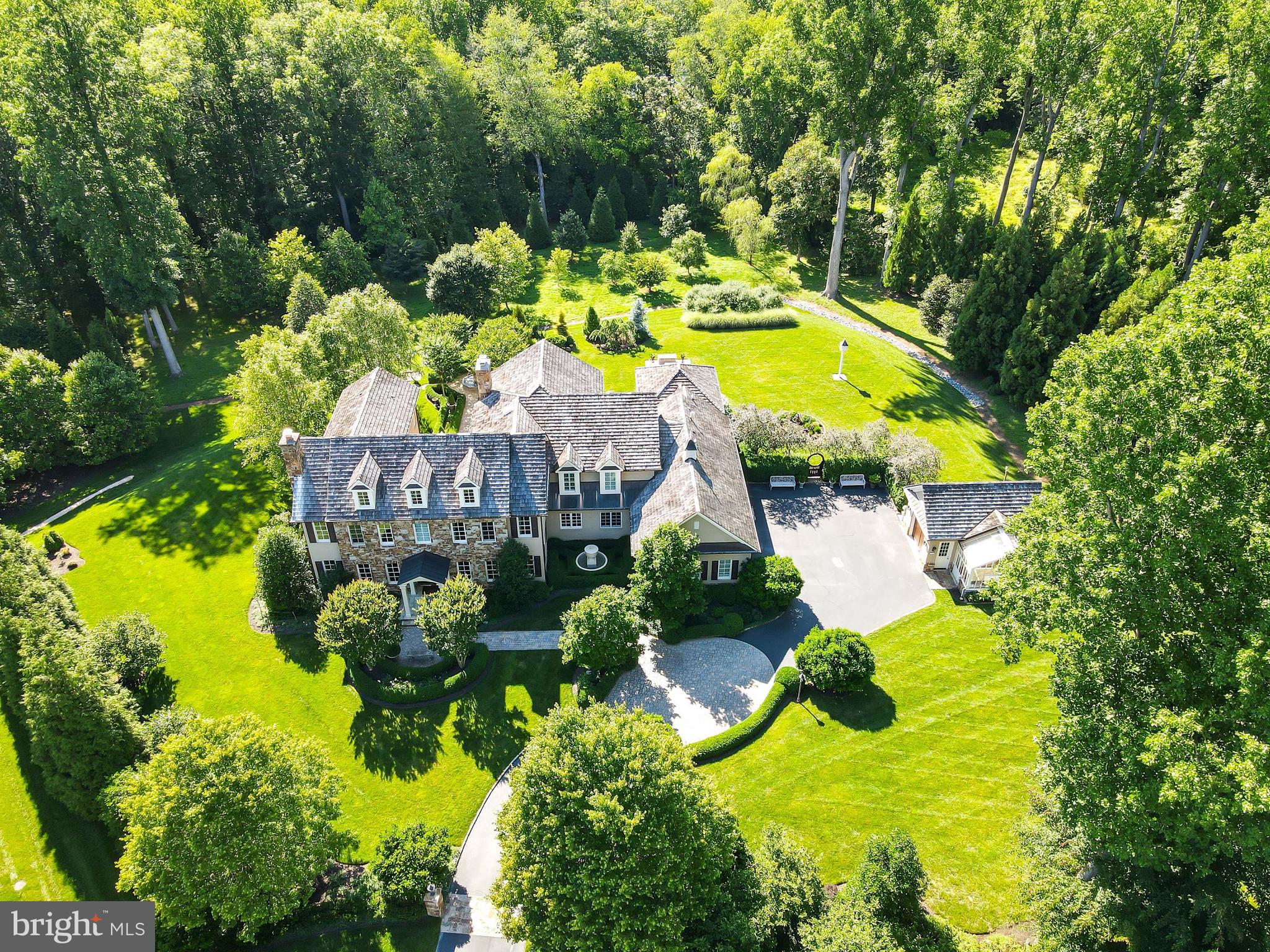 LANE AT FOUR STAIRS - Residential