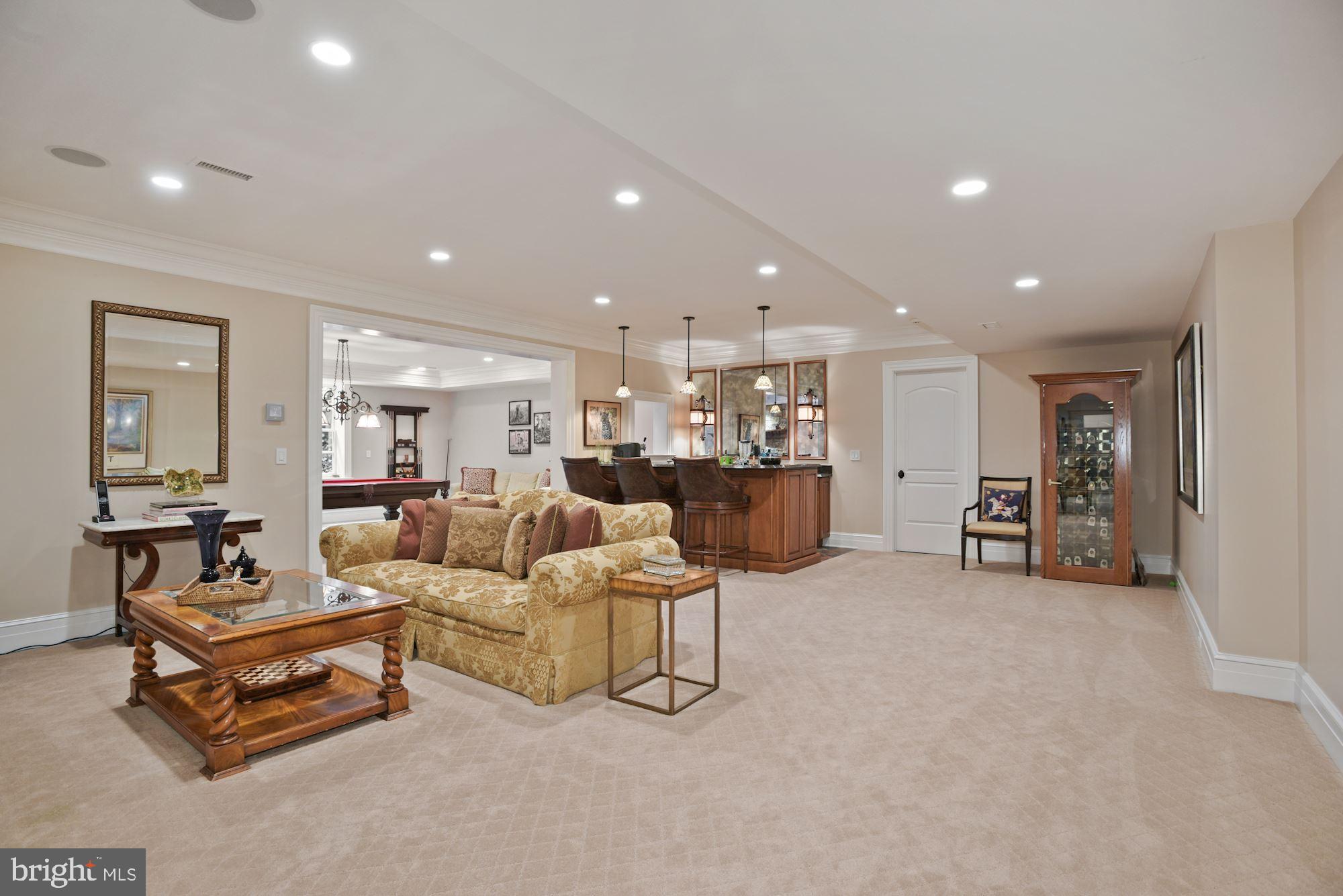 LANE AT FOUR STAIRS - Residential