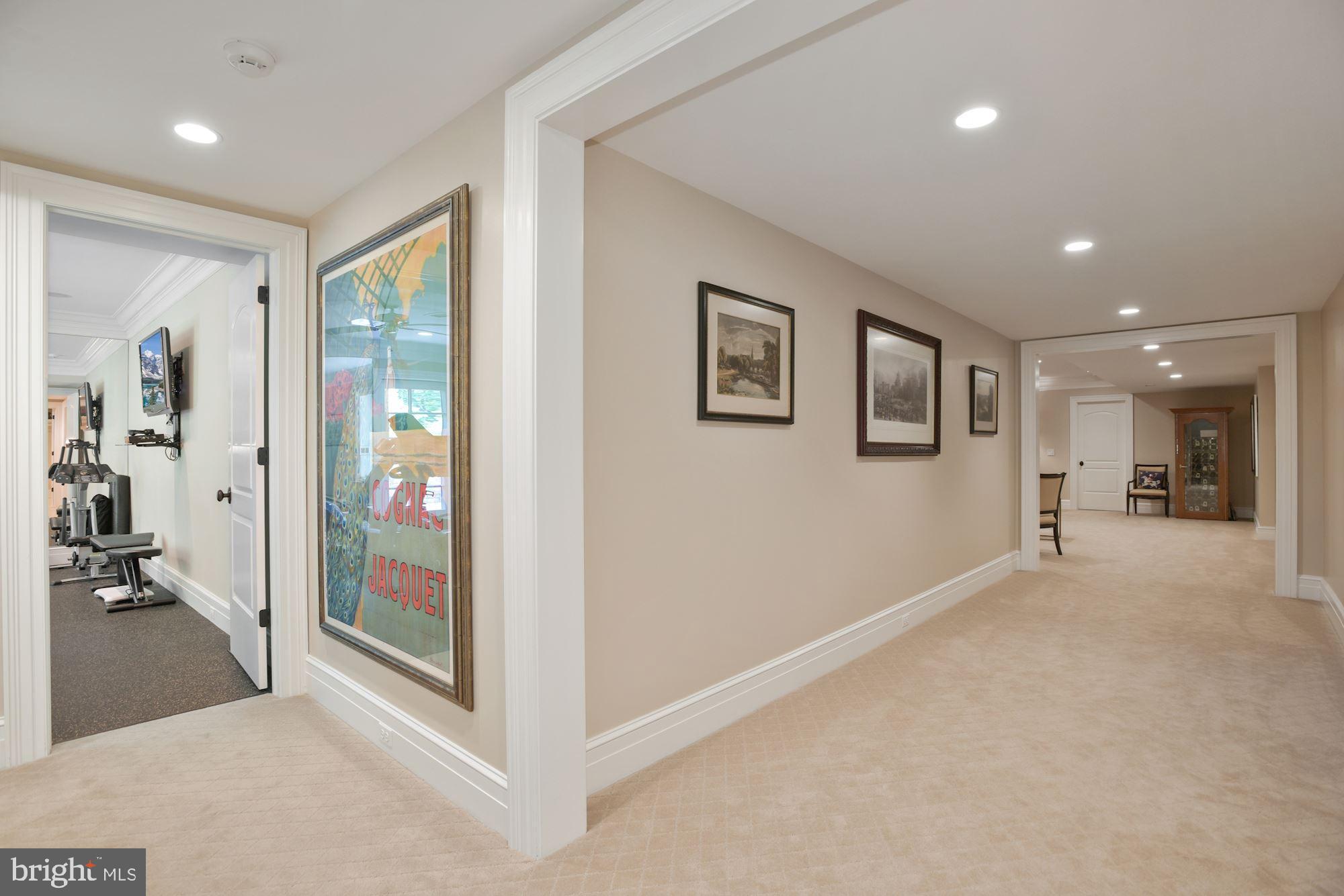 LANE AT FOUR STAIRS - Residential