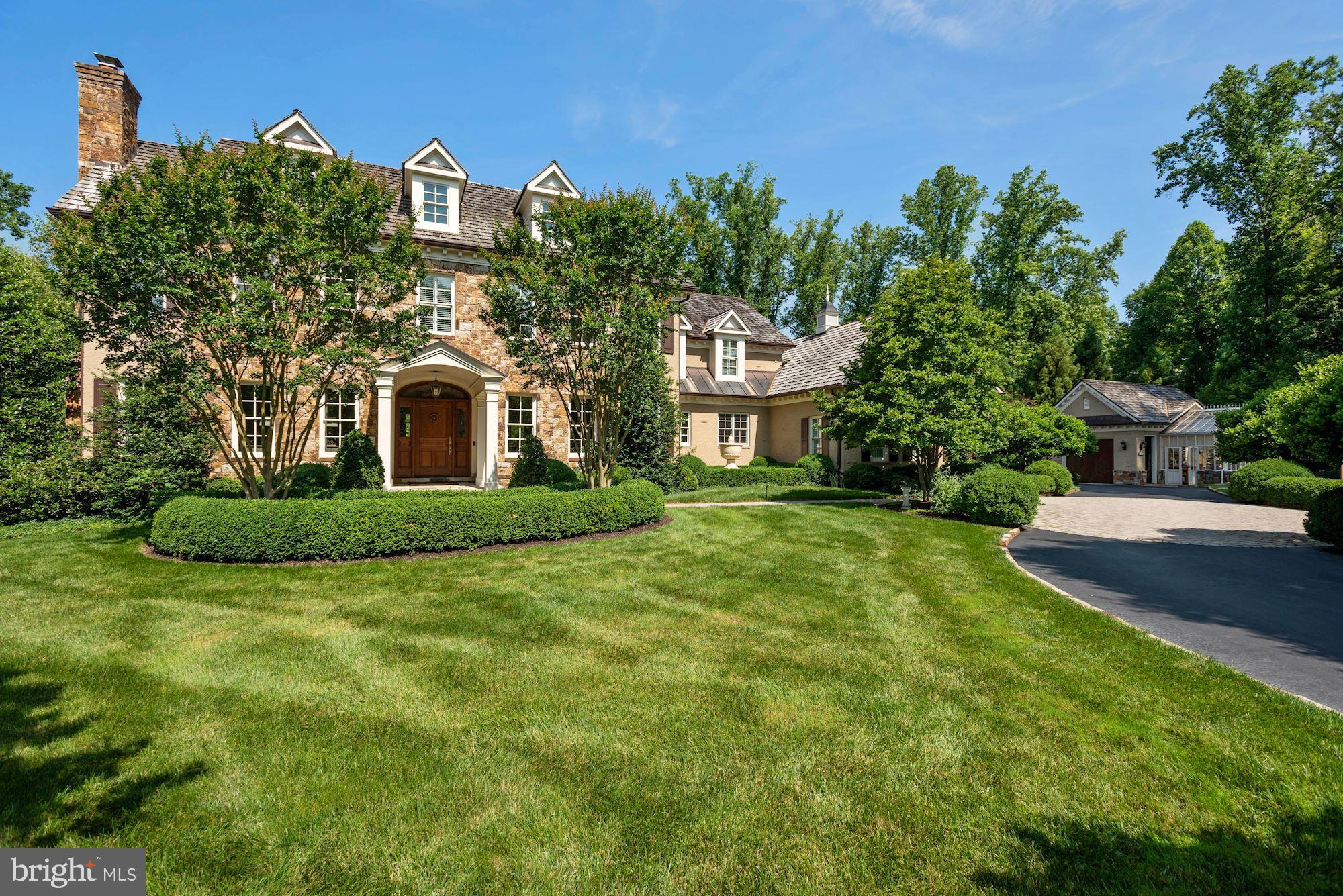 LANE AT FOUR STAIRS - Residential