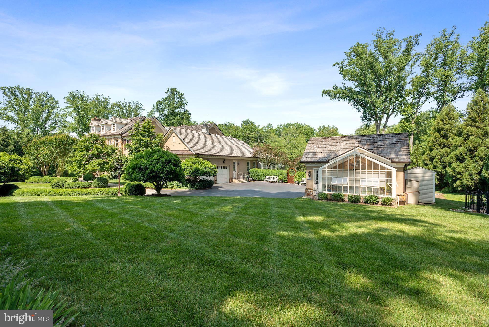 LANE AT FOUR STAIRS - Residential