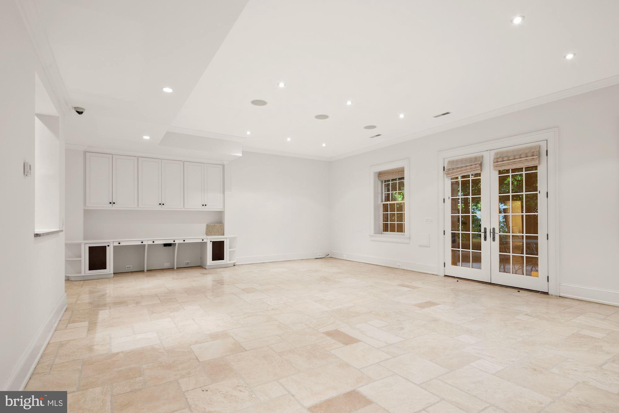 LANGLEY FARMS - Residential