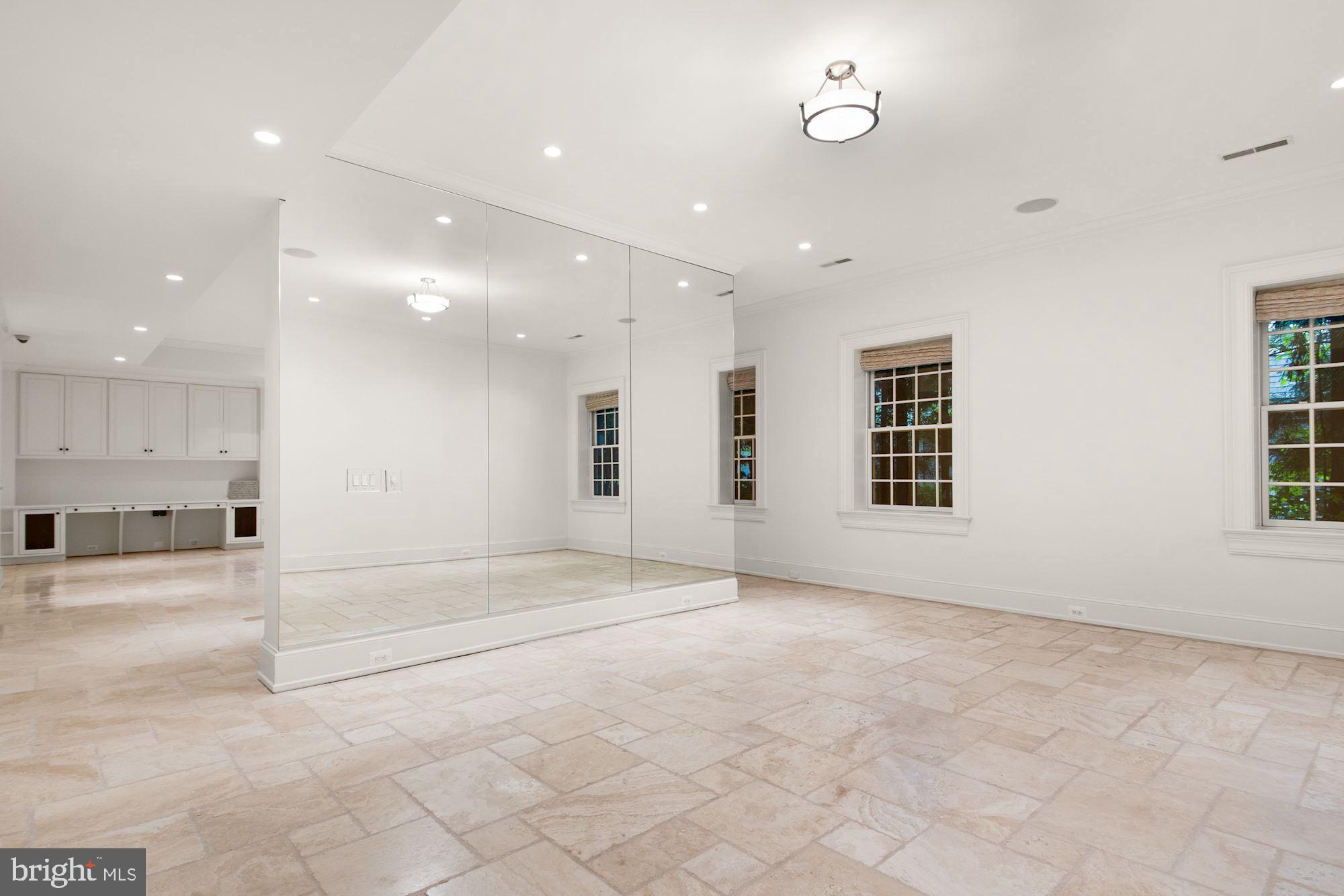 LANGLEY FARMS - Residential