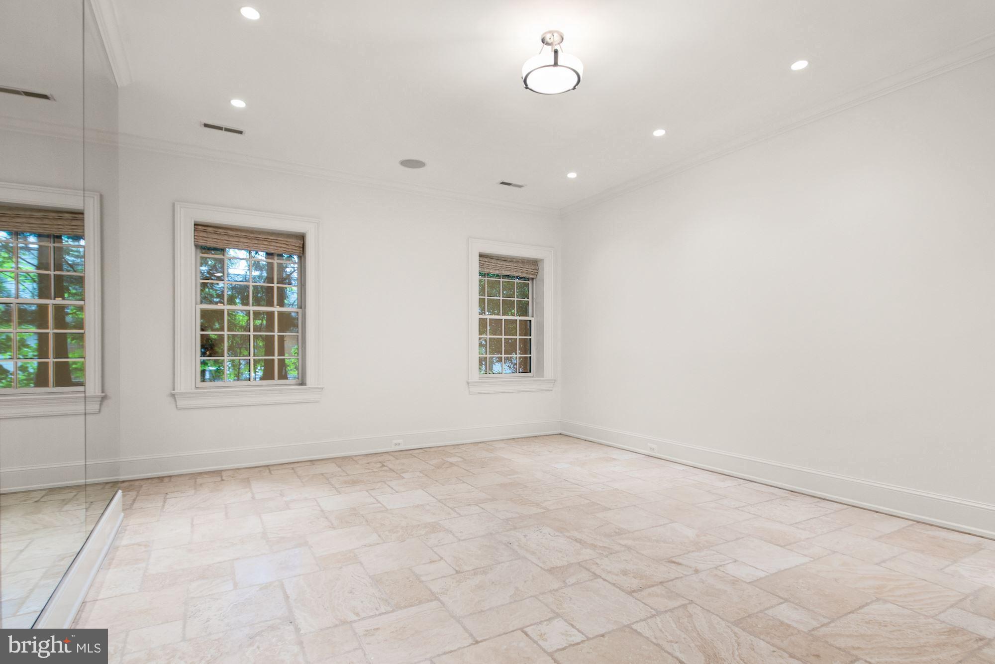 LANGLEY FARMS - Residential