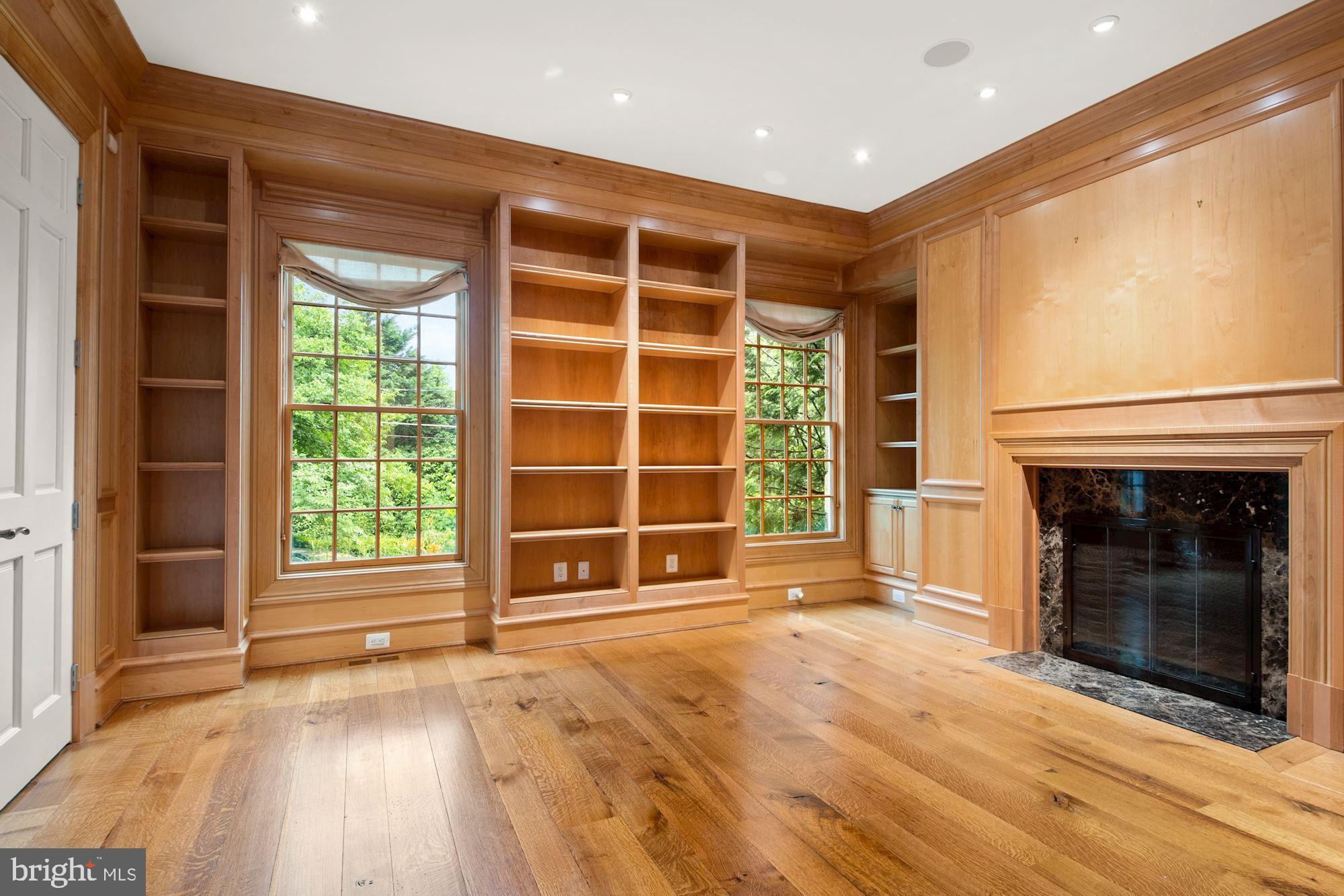 LANGLEY FARMS - Residential