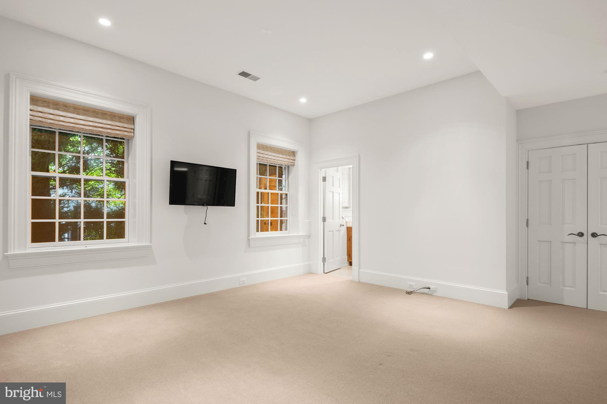 LANGLEY FARMS - Residential