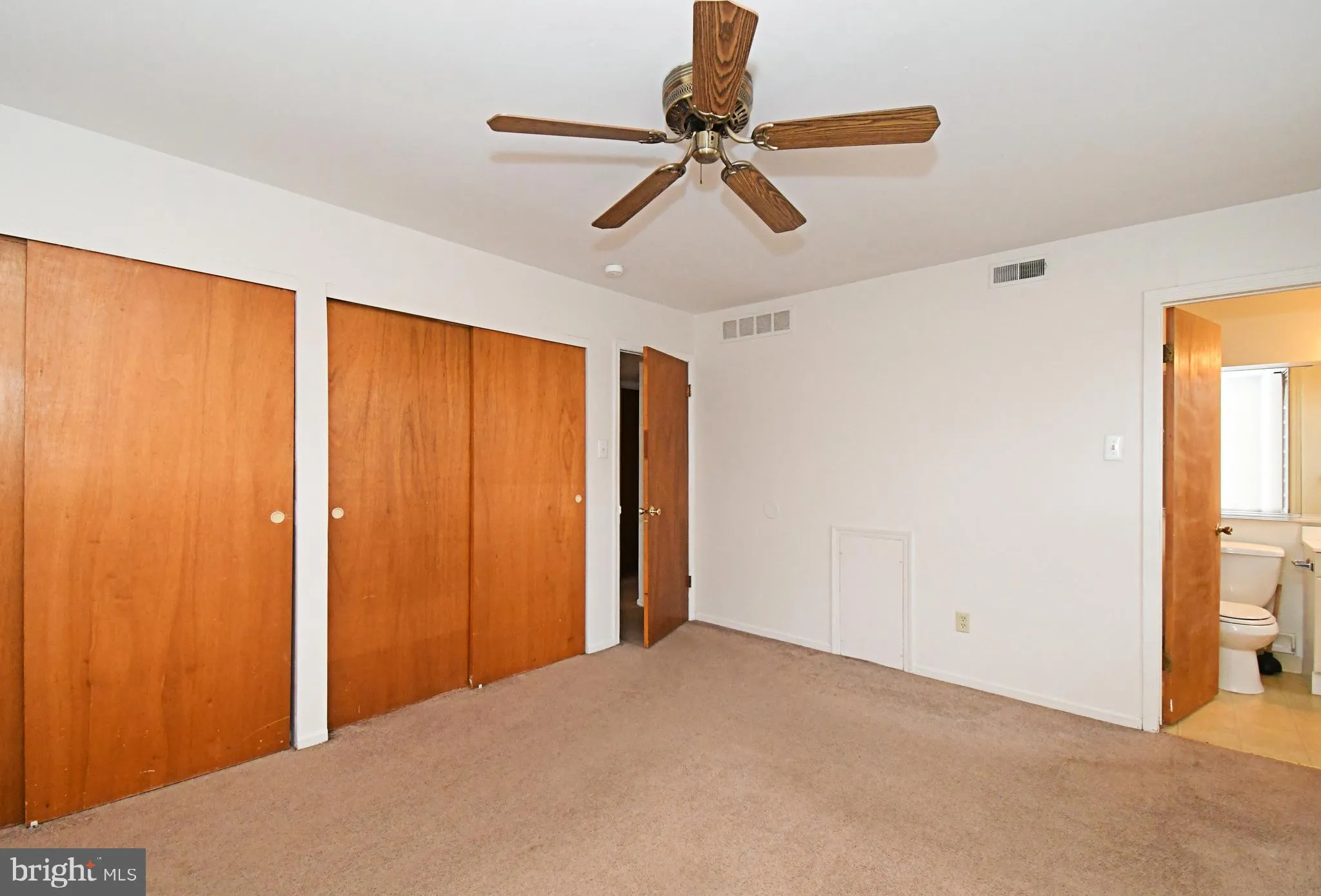 Yardley, Pennsylvania 19067, United States, 2 Bedrooms Bedrooms, ,2 BathroomsBathrooms,Residential,Active,256875