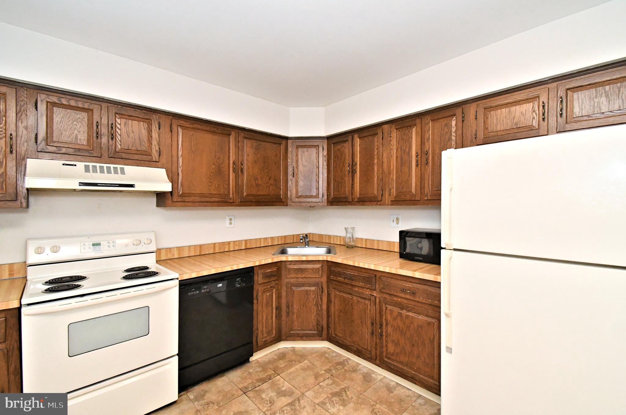 HEACOCK MDWS - Residential Lease