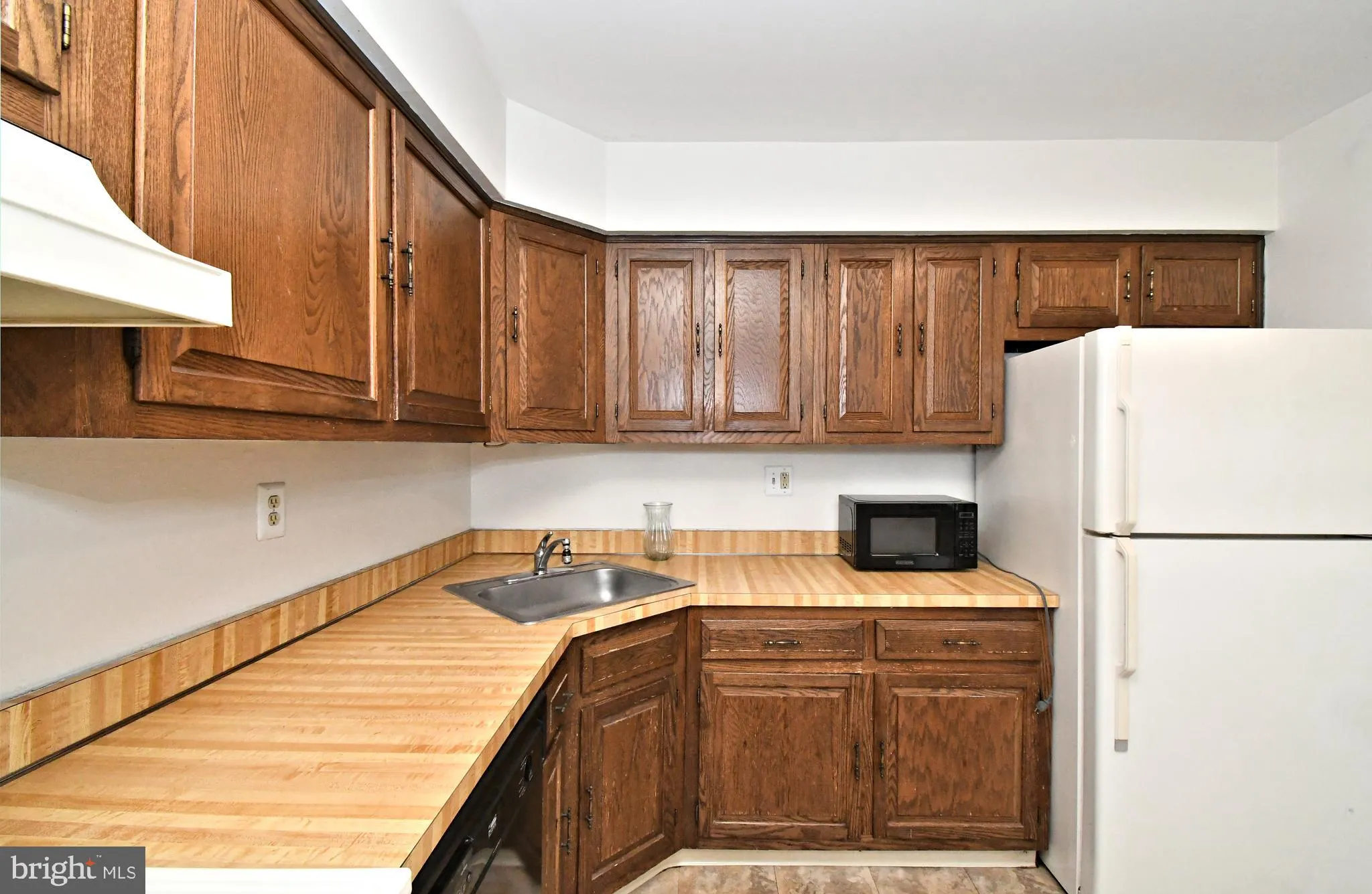 Yardley, Pennsylvania 19067, United States, 2 Bedrooms Bedrooms, ,2 BathroomsBathrooms,Residential,Active,256875