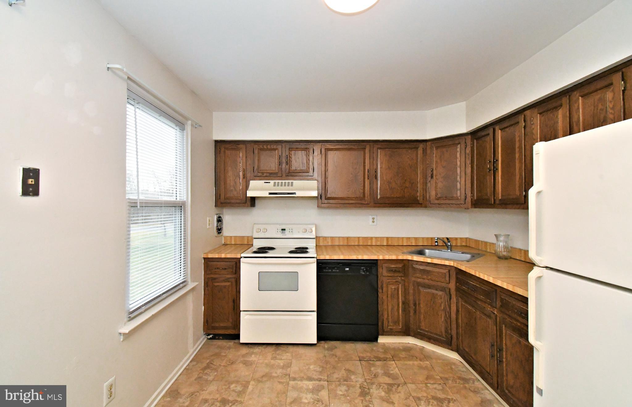 HEACOCK MDWS - Residential Lease