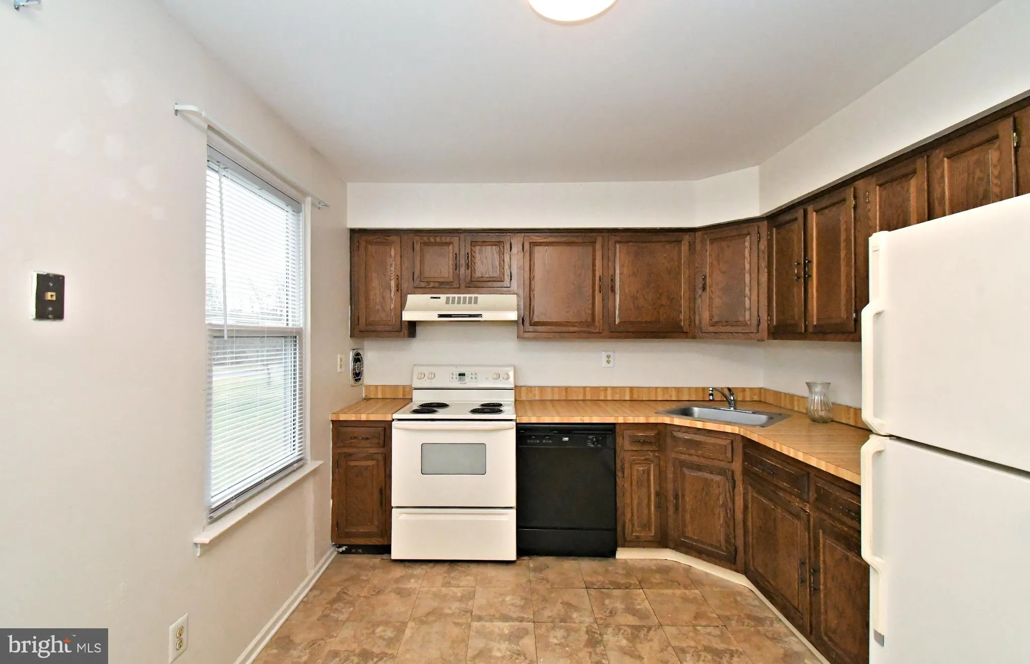 Yardley, Pennsylvania 19067, United States, 2 Bedrooms Bedrooms, ,2 BathroomsBathrooms,Residential,Active,256875