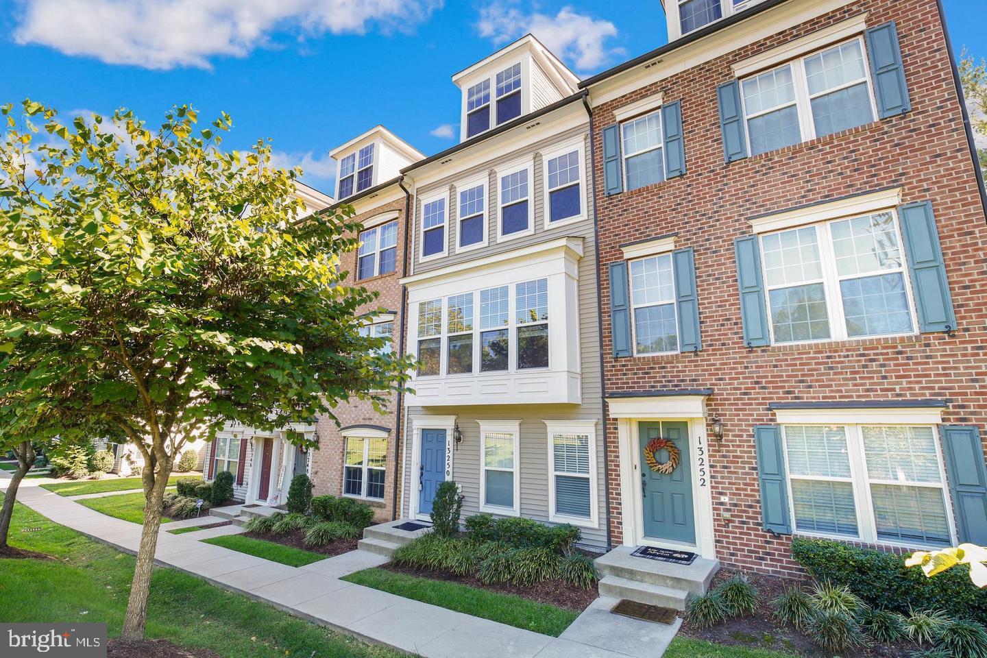 Beautiful Gallery Park in Clarksburg, MD! This lovely home features 3 bedrooms, 2.5 bathrooms, an attached 1-car garage, and plenty of free parking spaces. Enjoy stunning hardwood floors throughout all levels. The fantastic kitchen boasts granite countertops, a gas stove, stainless steel appliances, a large island, and ample cabinet space. Recent upgrades include a brand-new washer and dryer, a new AC unit, and new hardwood flooring on the upper two levels. The spacious master bedroom offers two closets and an exquisite en-suite bathroom. The large third bedroom is located on the top floor for added privacy. Conveniently located near I-270, shopping centers, entertainment, and restaurants.
Water is included in the Rent. Close to Outlets, Shopping, and dining.....