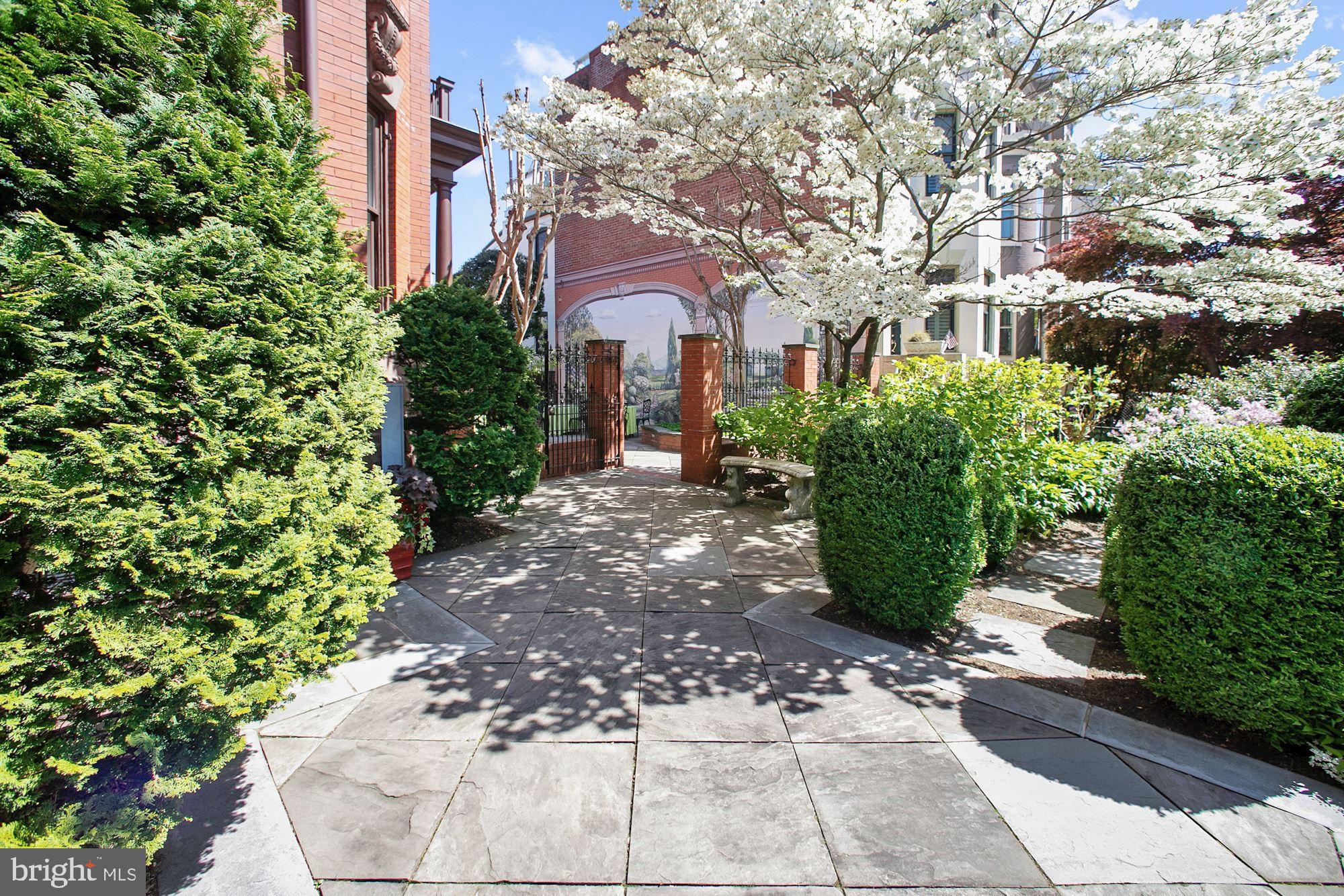 CAPITOL HILL - Residential