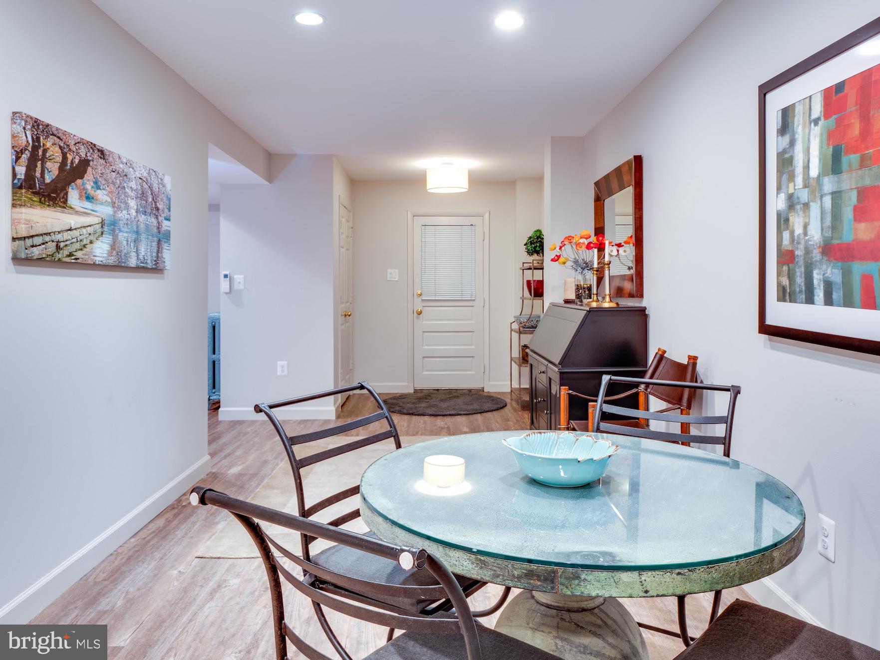 CAPITOL HILL - Residential