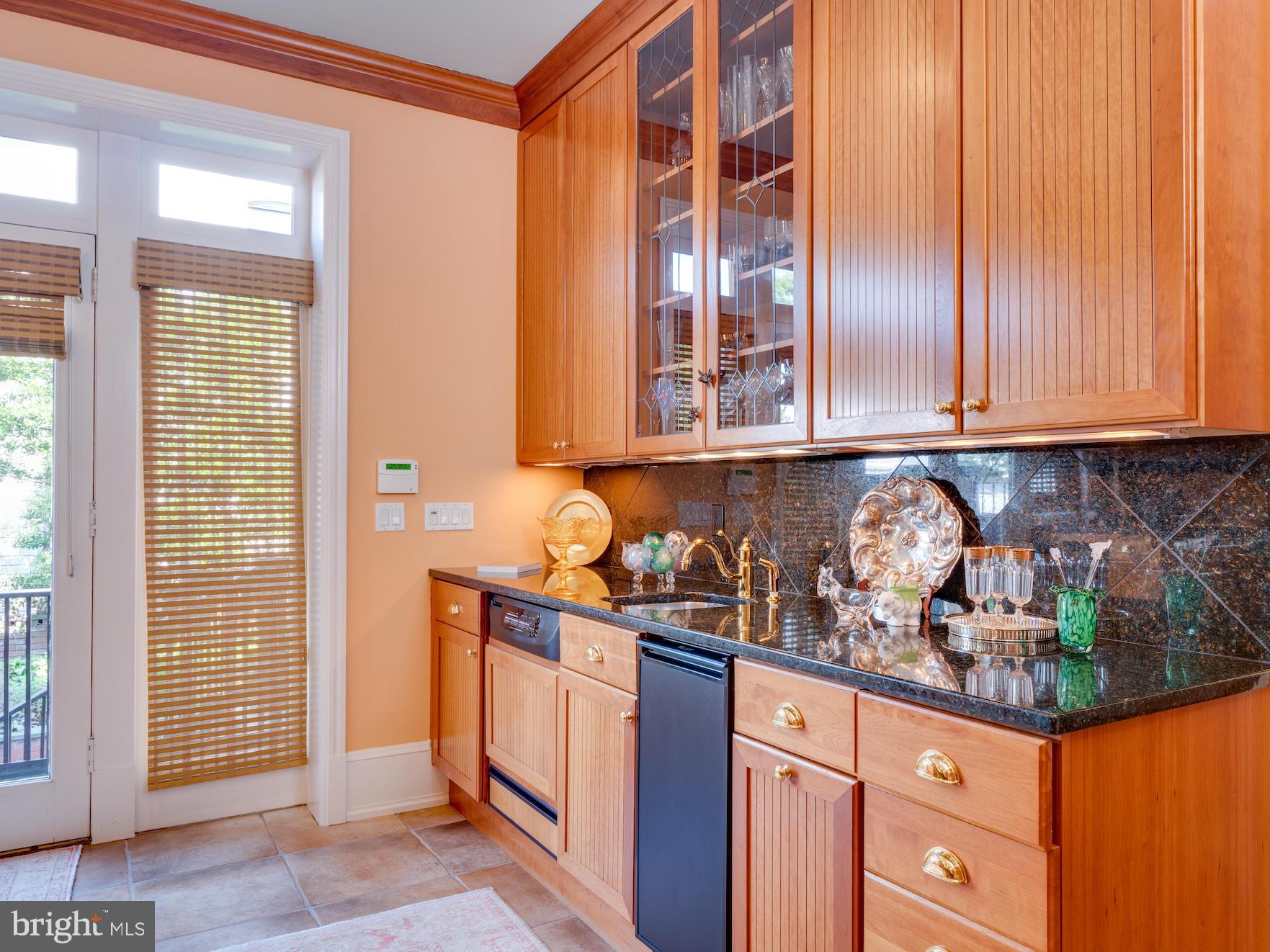 CAPITOL HILL - Residential