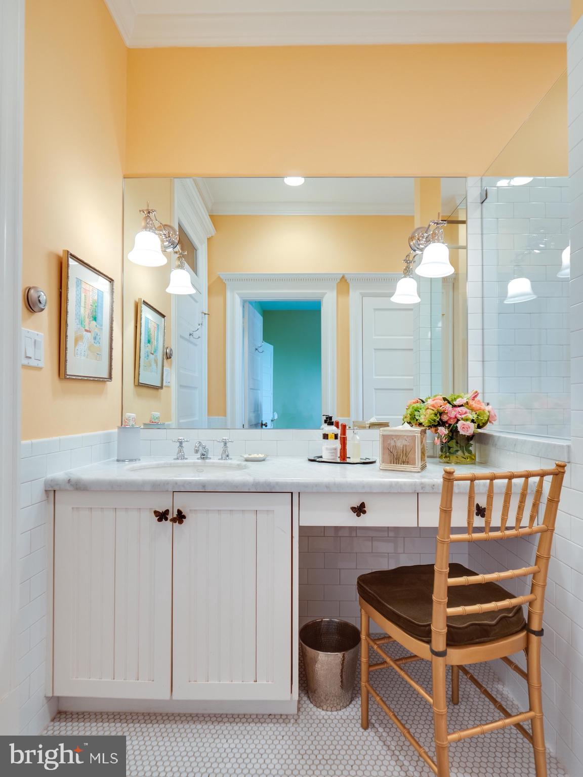 CAPITOL HILL - Residential