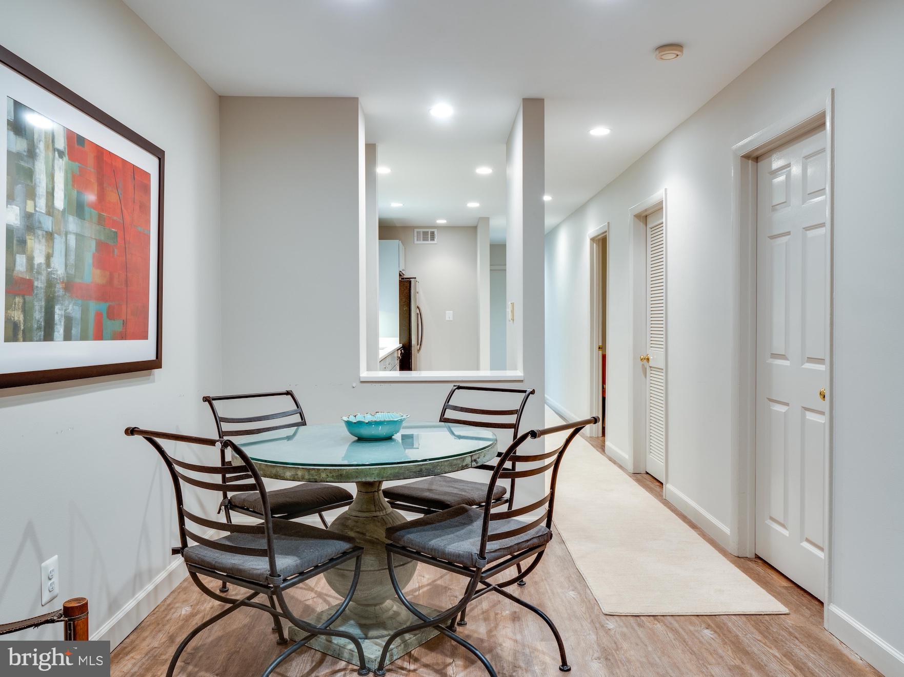 CAPITOL HILL - Residential