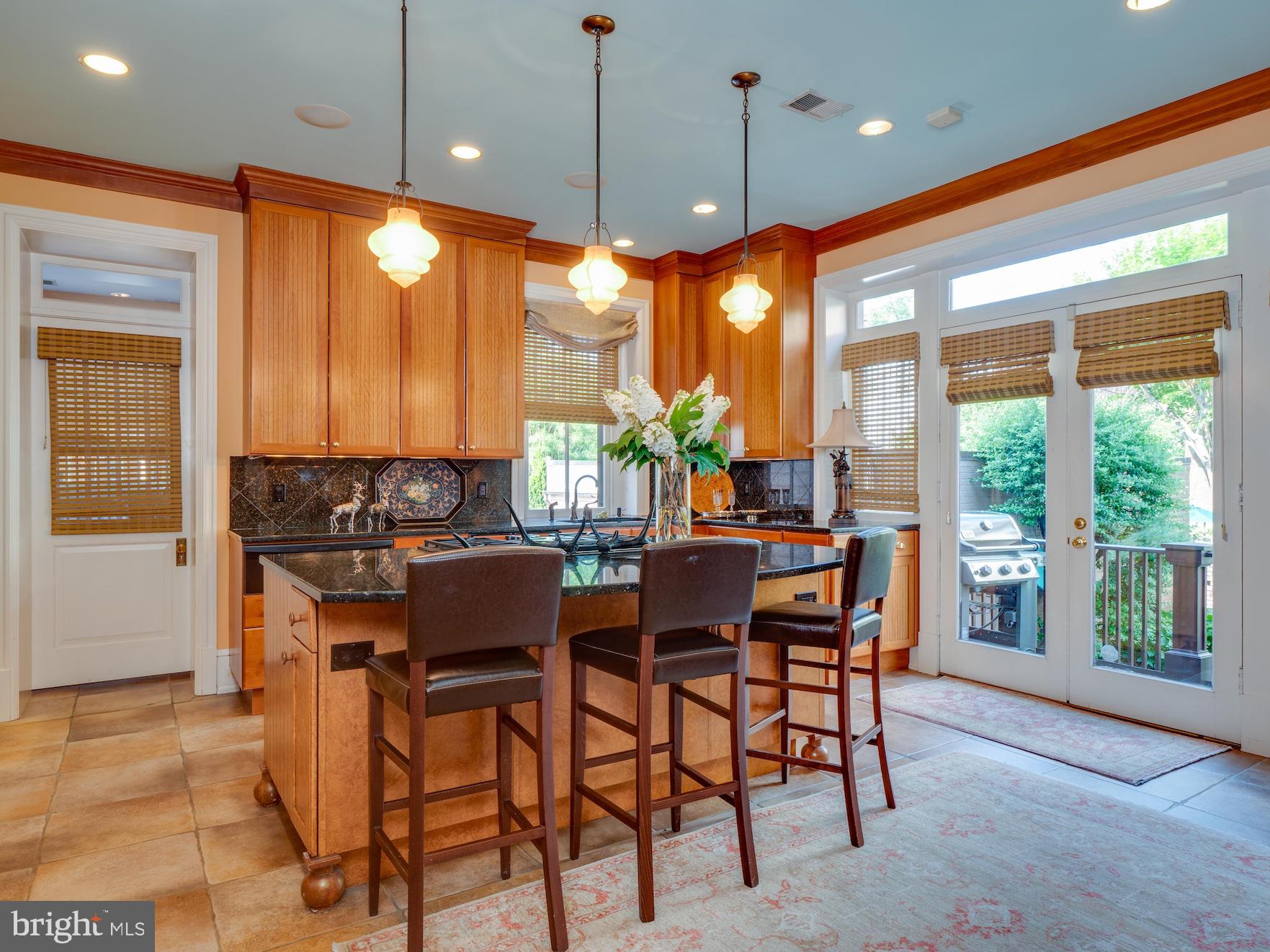 CAPITOL HILL - Residential
