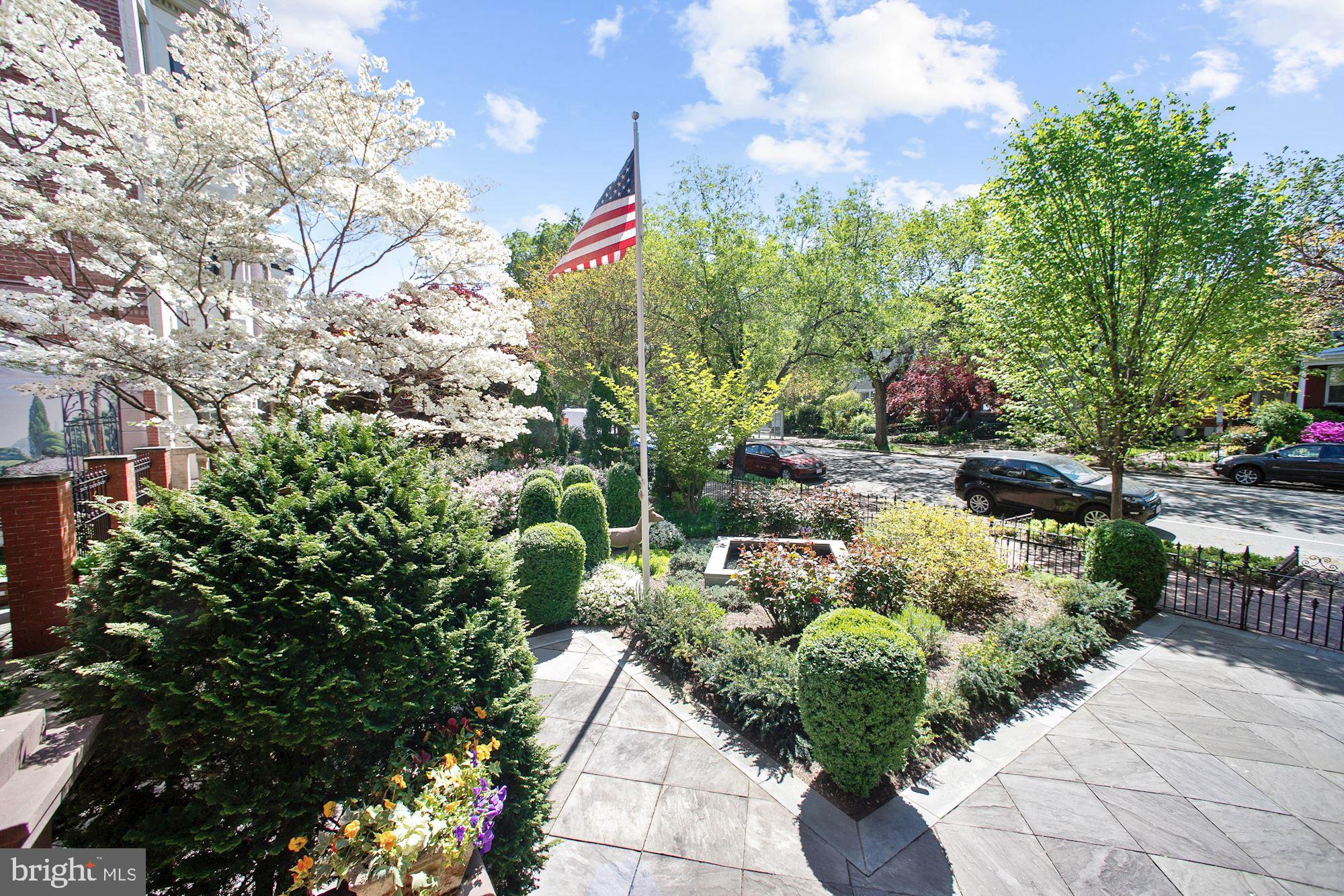 CAPITOL HILL - Residential