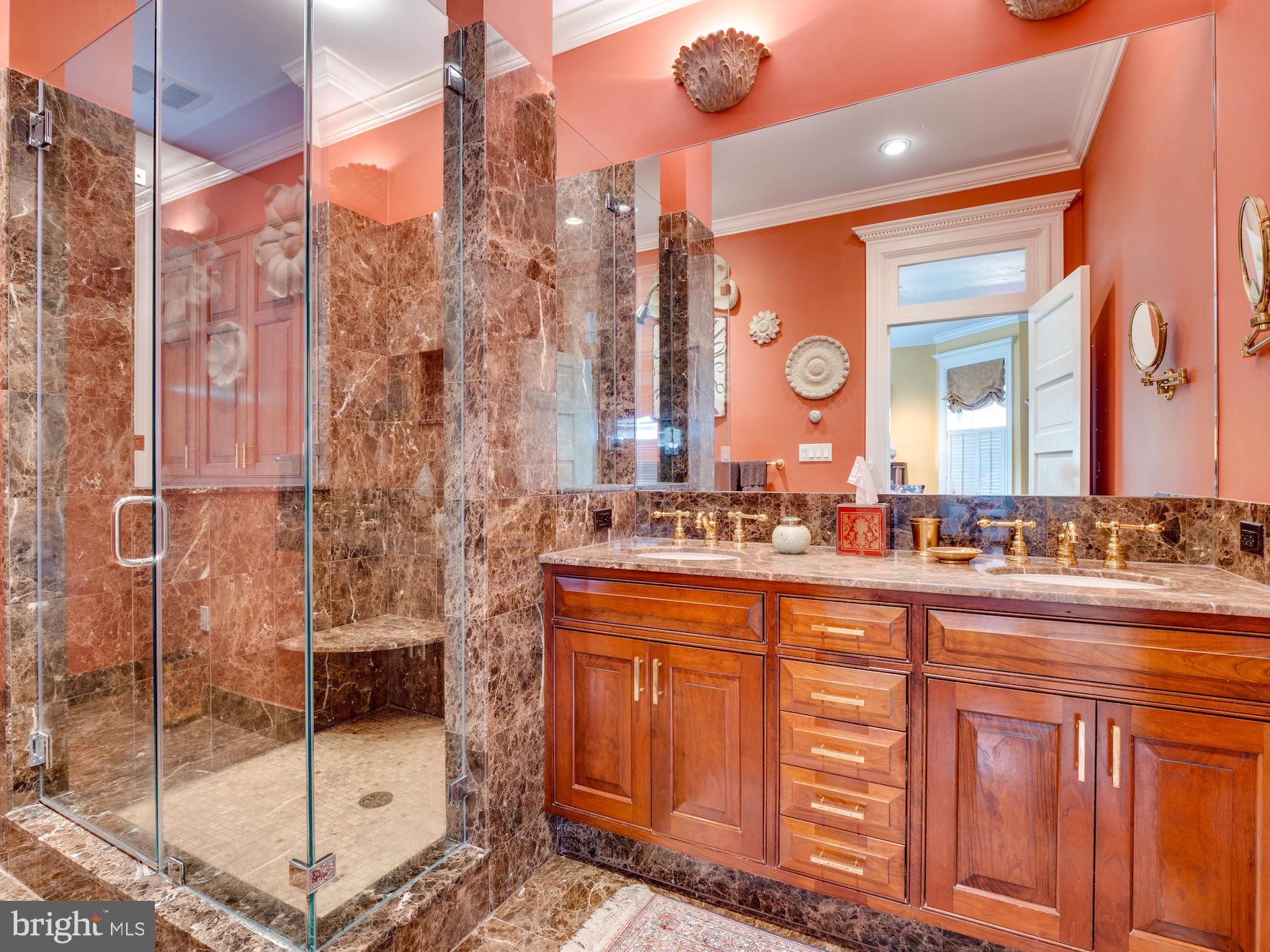 CAPITOL HILL - Residential