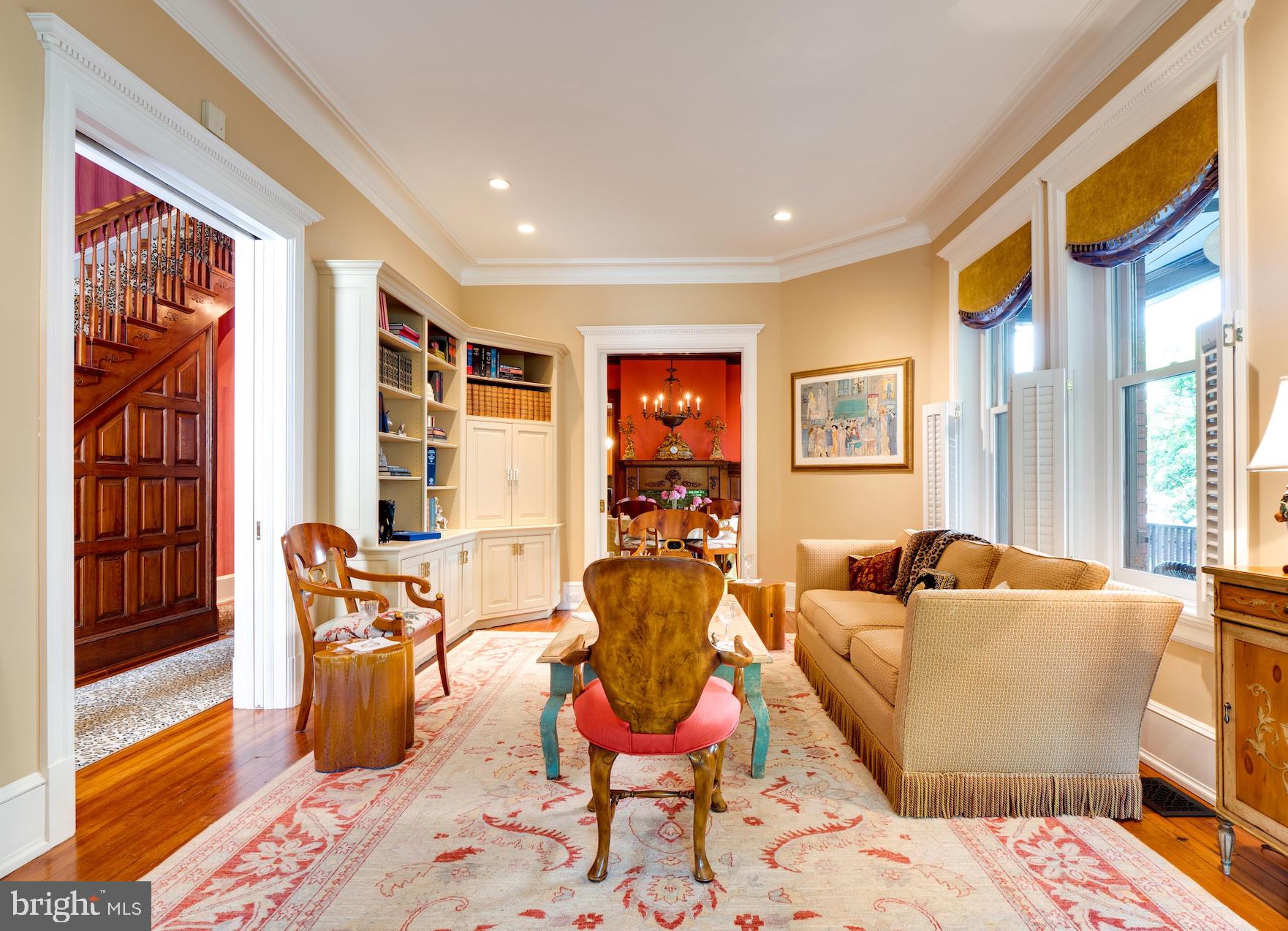 CAPITOL HILL - Residential