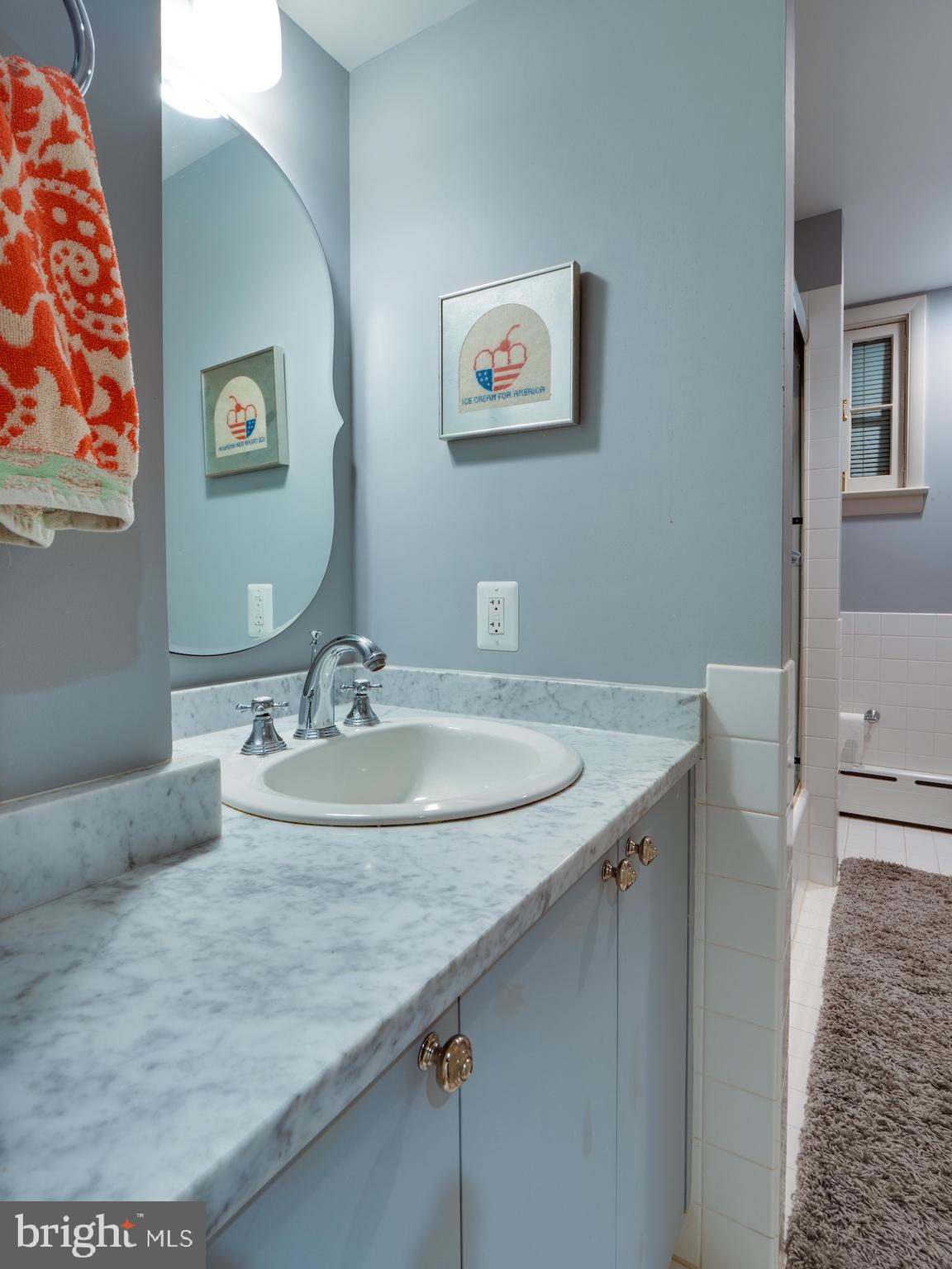 CAPITOL HILL - Residential