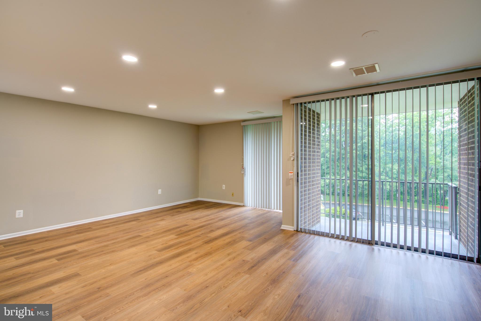10249 PRINCE PLACE 31-203