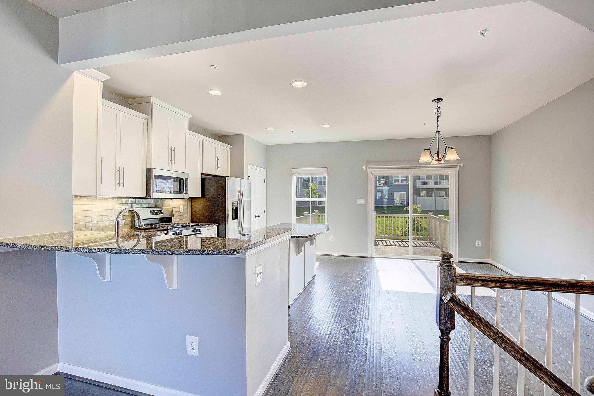 CREEKSIDE VILLAGE AT TANYARD SPRINGS - Residential