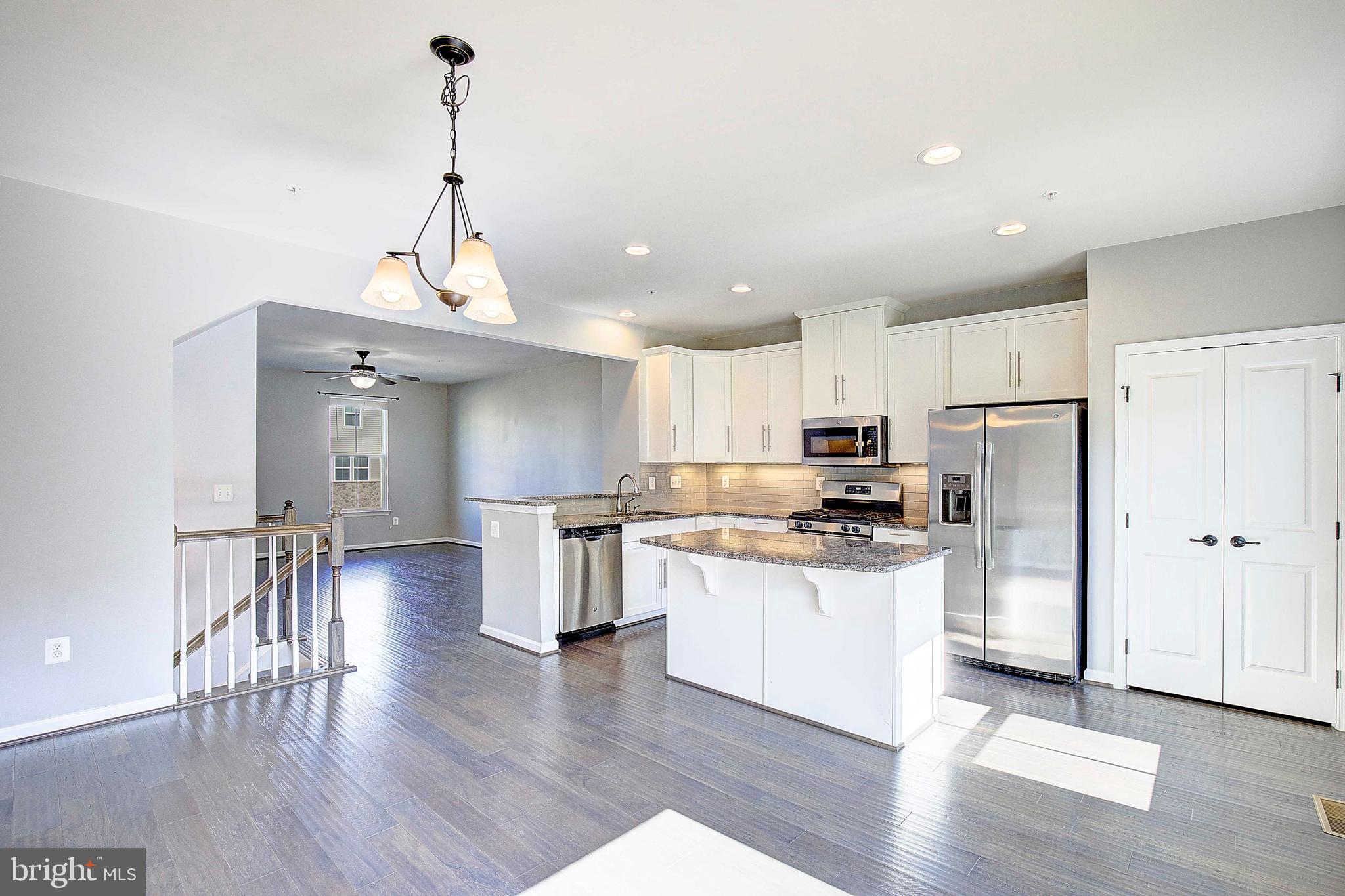 CREEKSIDE VILLAGE AT TANYARD SPRINGS - Residential