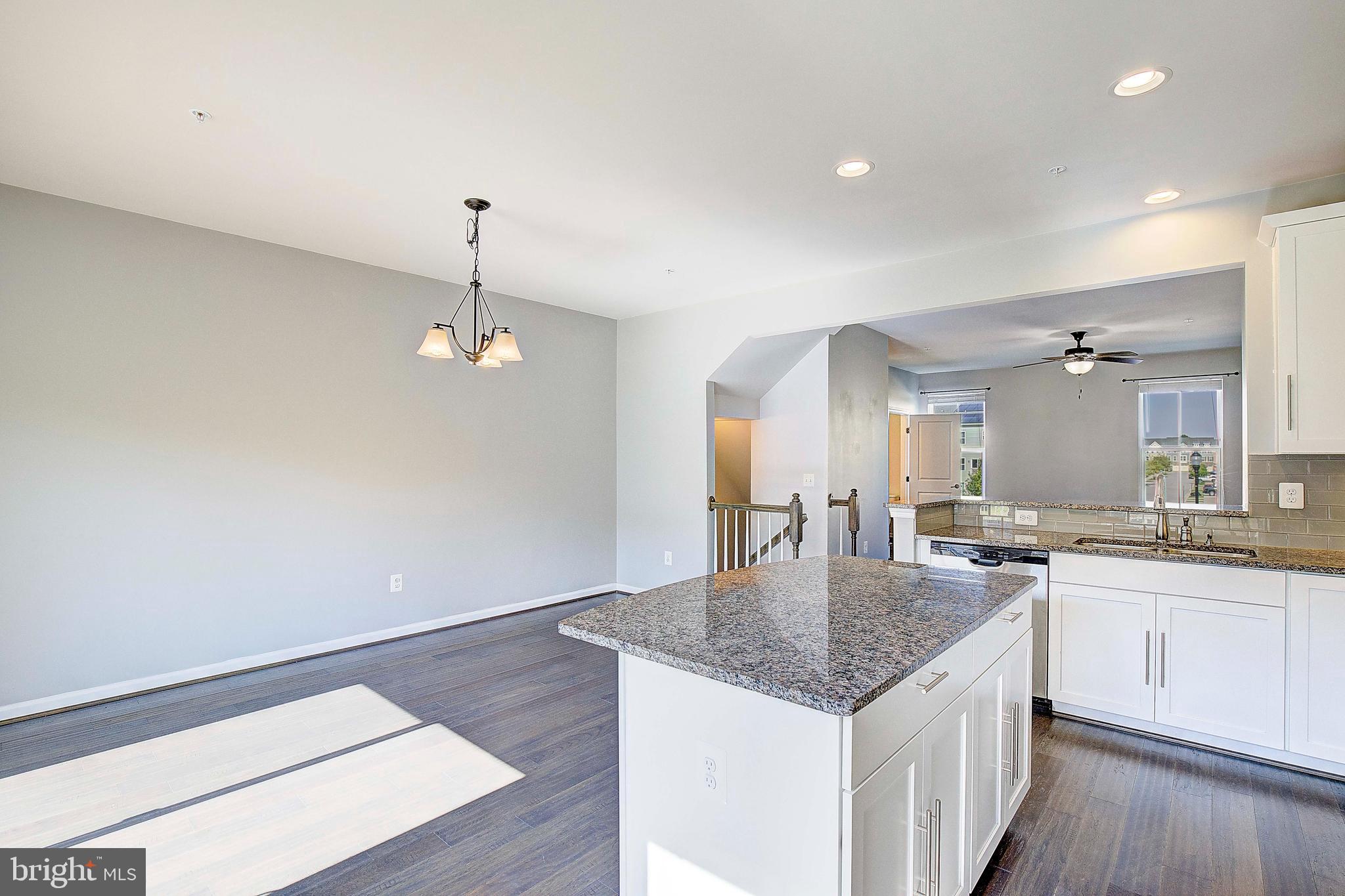 CREEKSIDE VILLAGE AT TANYARD SPRINGS - Residential