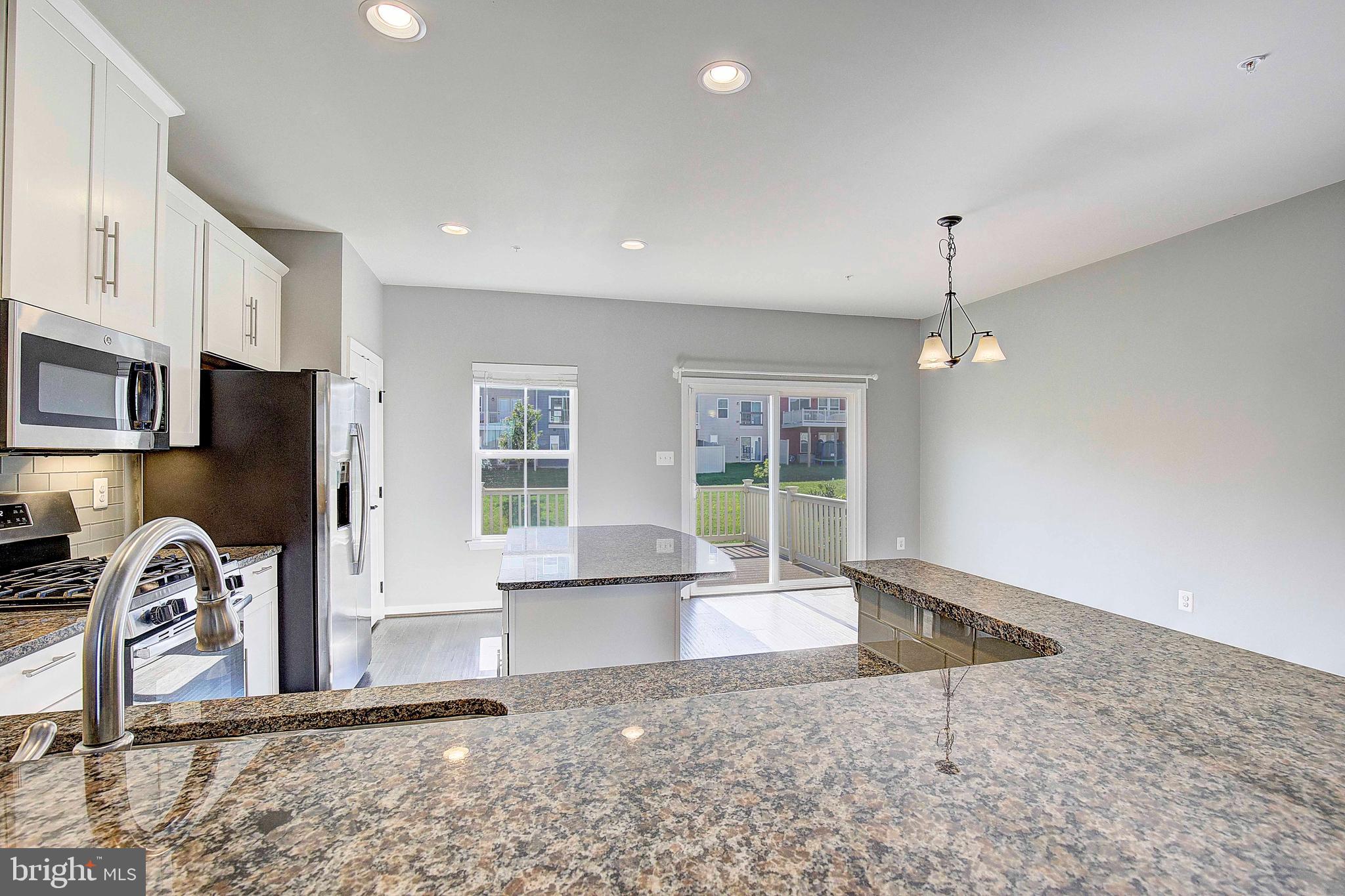 CREEKSIDE VILLAGE AT TANYARD SPRINGS - Residential