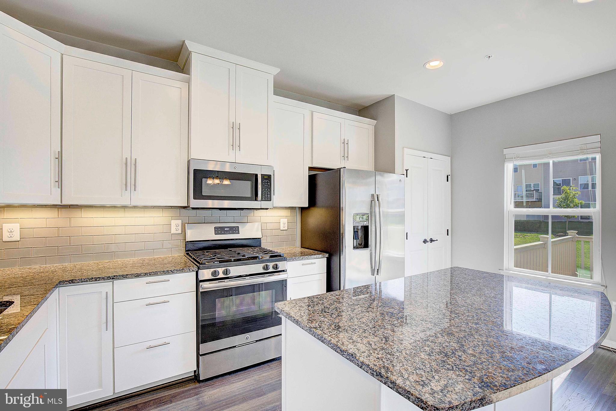 CREEKSIDE VILLAGE AT TANYARD SPRINGS - Residential