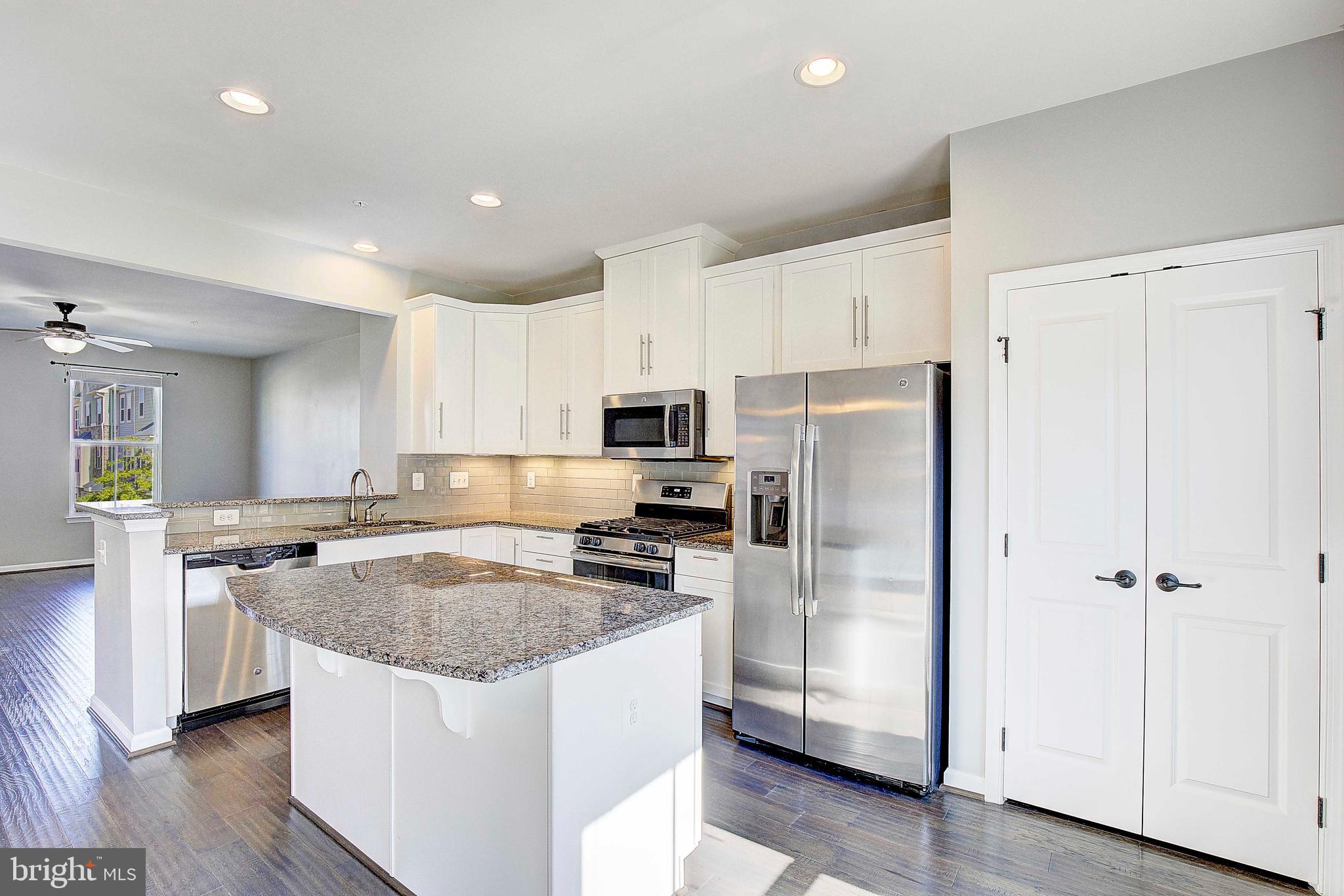 CREEKSIDE VILLAGE AT TANYARD SPRINGS - Residential