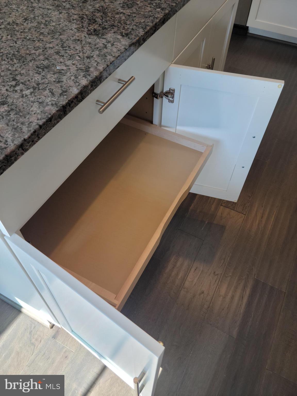 CREEKSIDE VILLAGE AT TANYARD SPRINGS - Residential