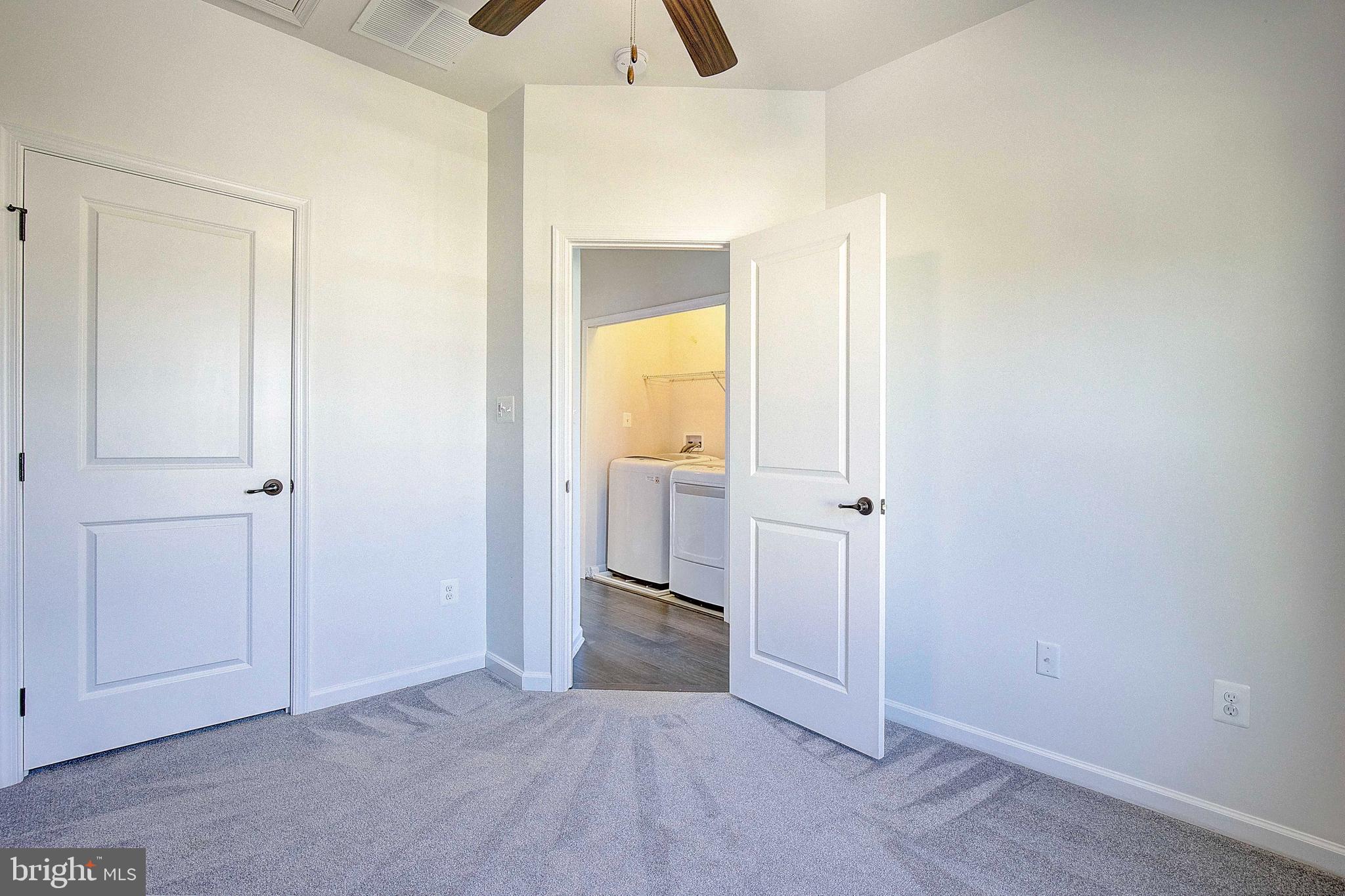 CREEKSIDE VILLAGE AT TANYARD SPRINGS - Residential