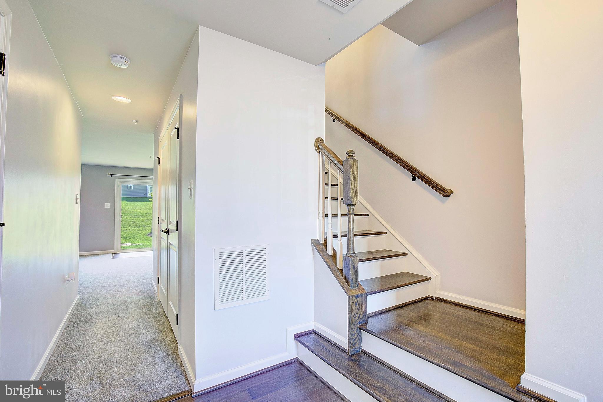 CREEKSIDE VILLAGE AT TANYARD SPRINGS - Residential