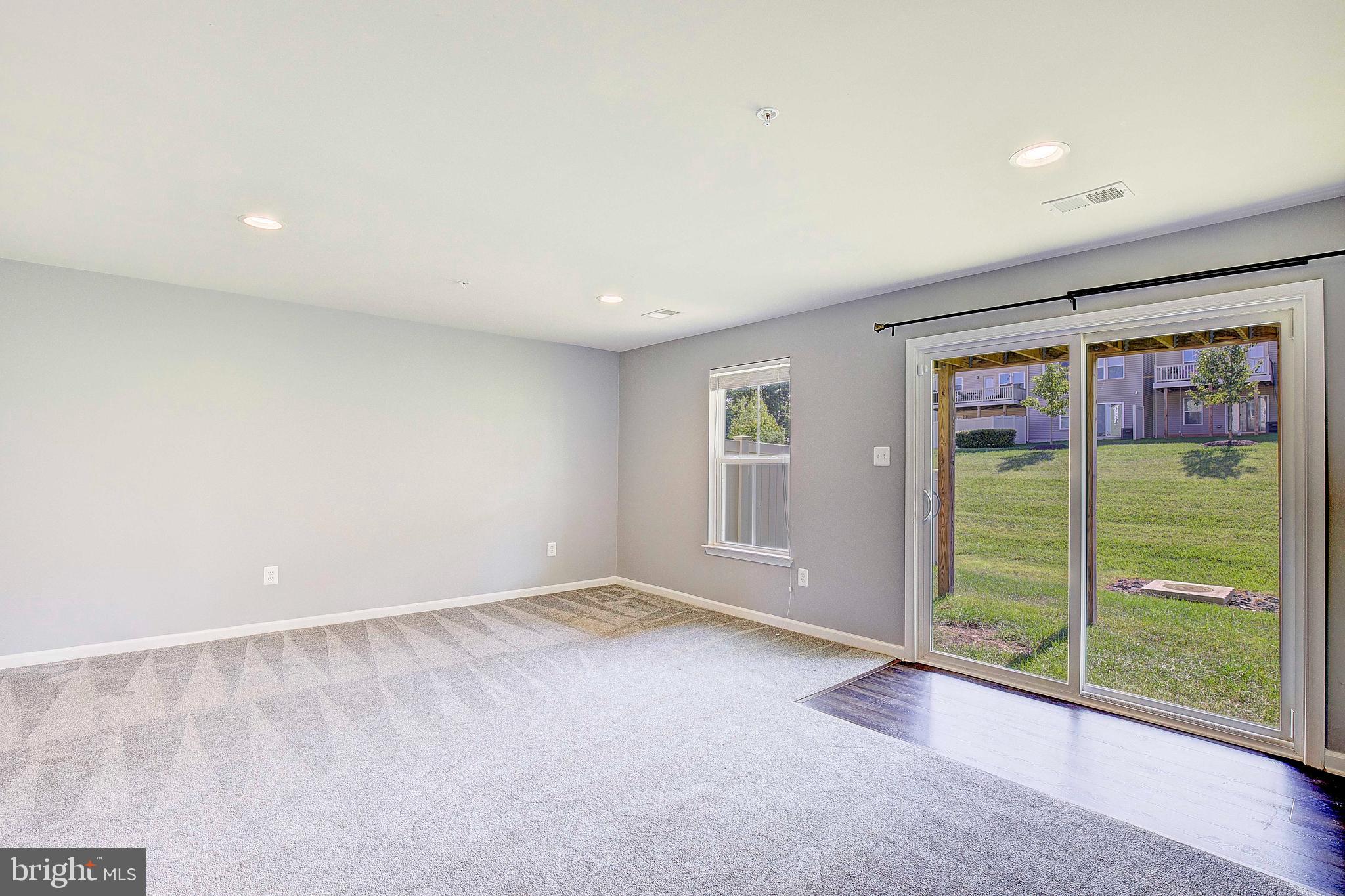 CREEKSIDE VILLAGE AT TANYARD SPRINGS - Residential