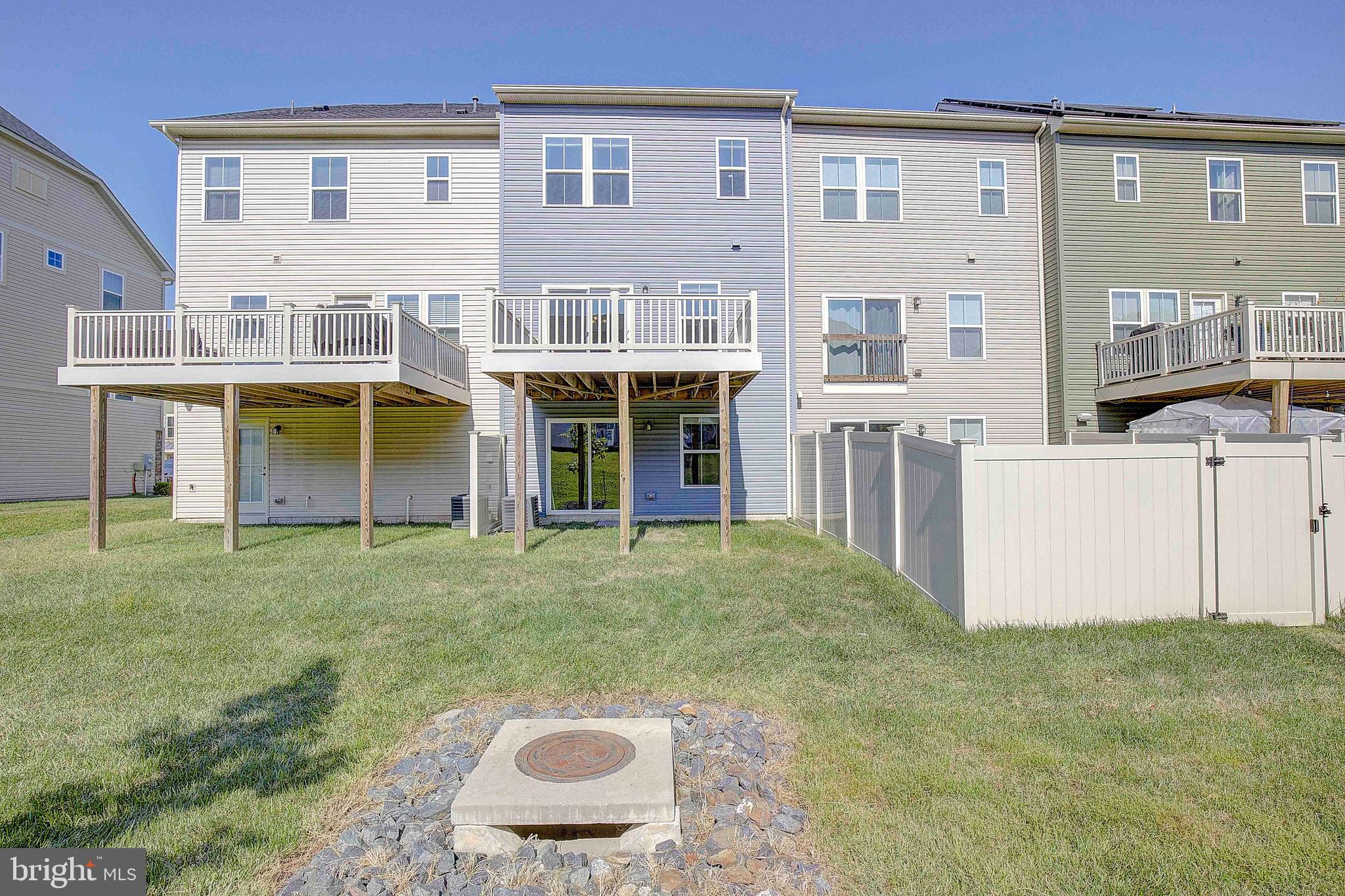 CREEKSIDE VILLAGE AT TANYARD SPRINGS - Residential