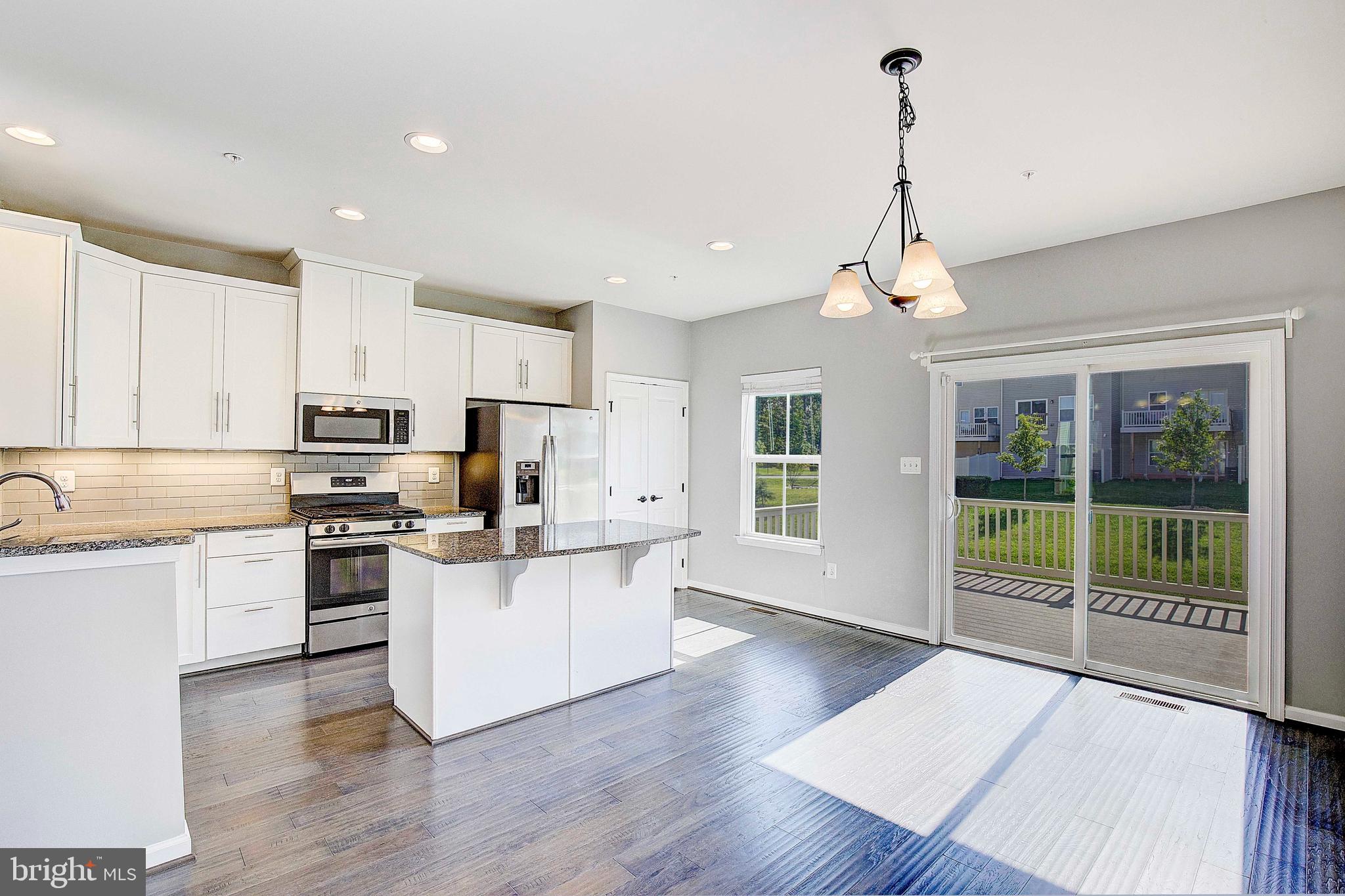 CREEKSIDE VILLAGE AT TANYARD SPRINGS - Residential