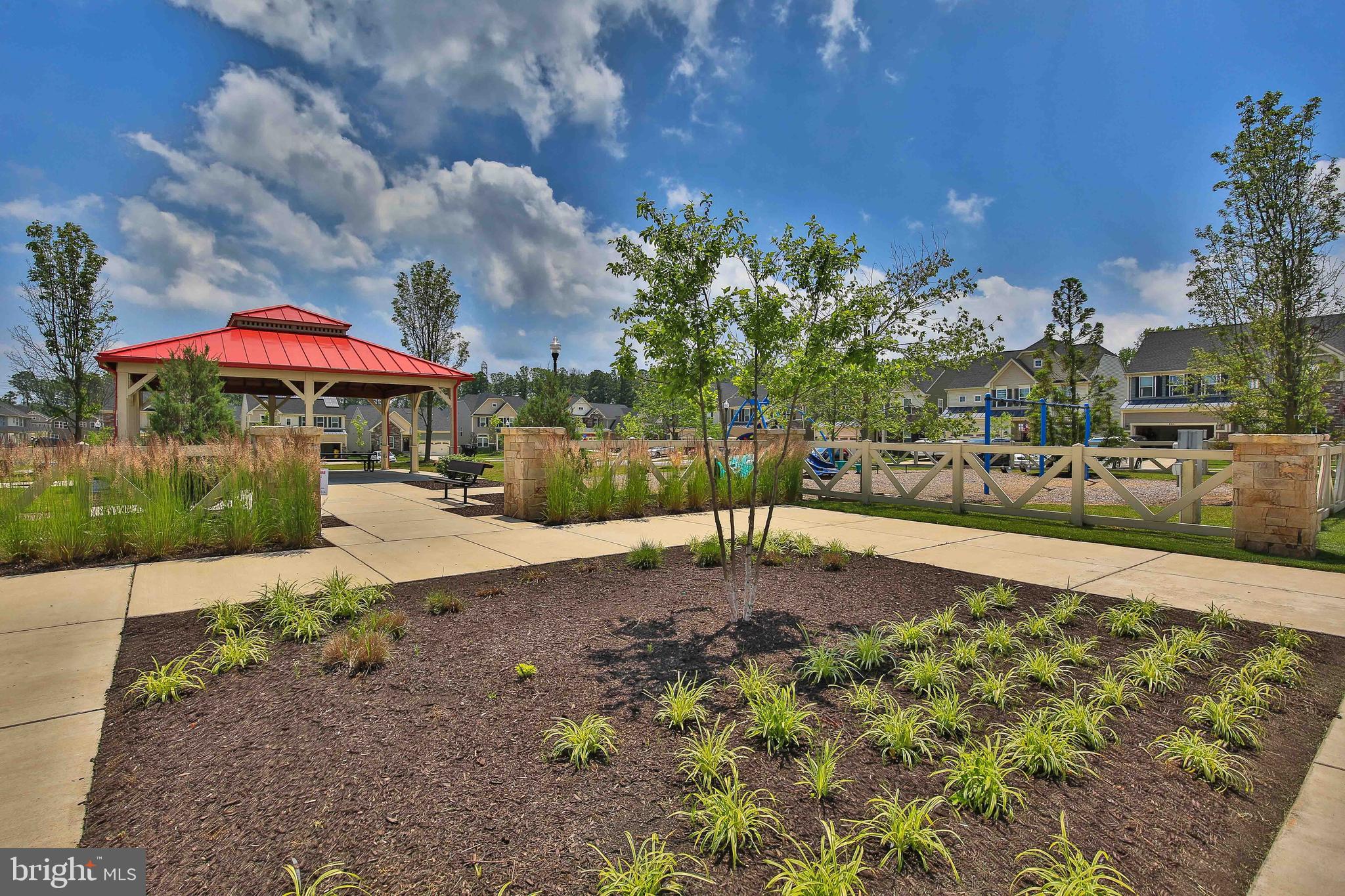 CREEKSIDE VILLAGE AT TANYARD SPRINGS - Residential