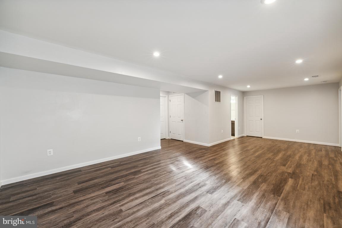 NEW POST ON THE RAPPAHANNOCK - Residential