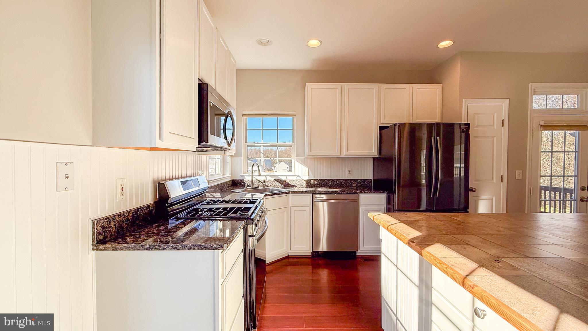 BLOOMS CROSSING - Residential