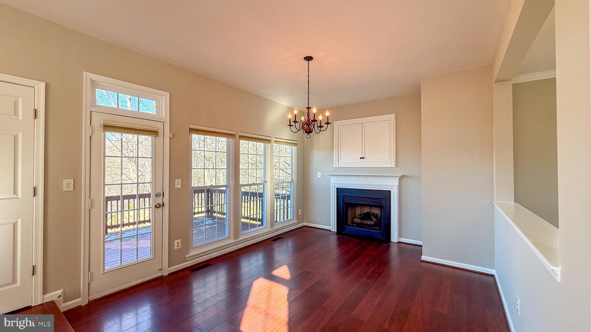 BLOOMS CROSSING - Residential