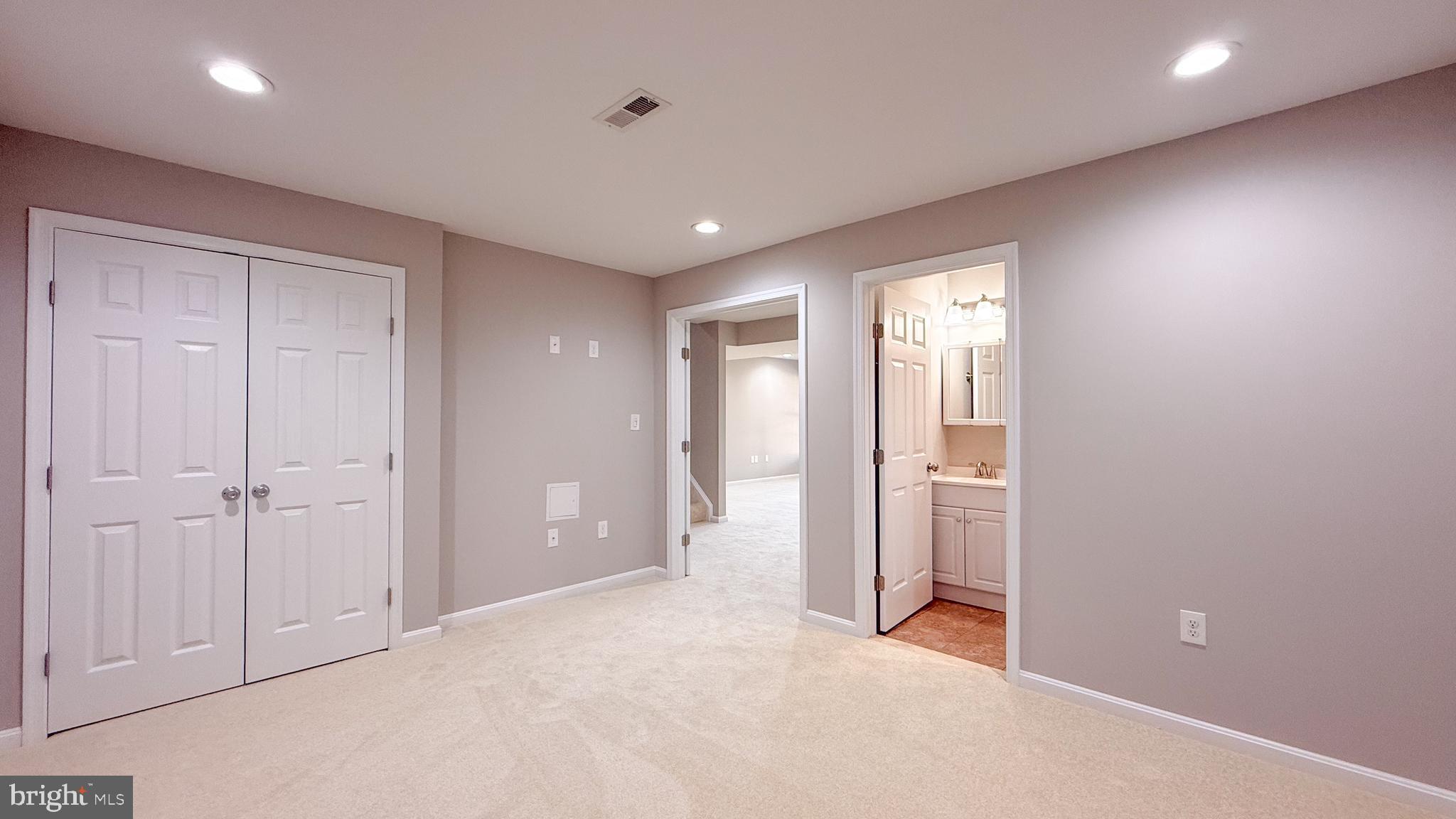 BLOOMS CROSSING - Residential