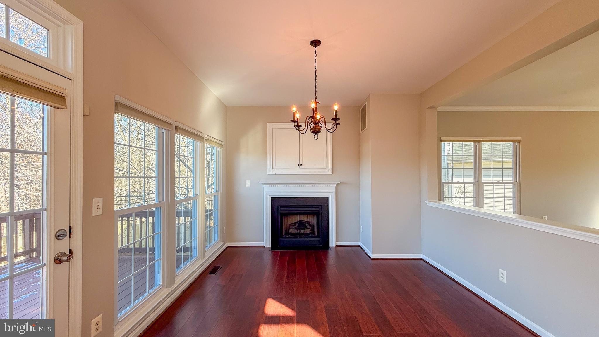 BLOOMS CROSSING - Residential