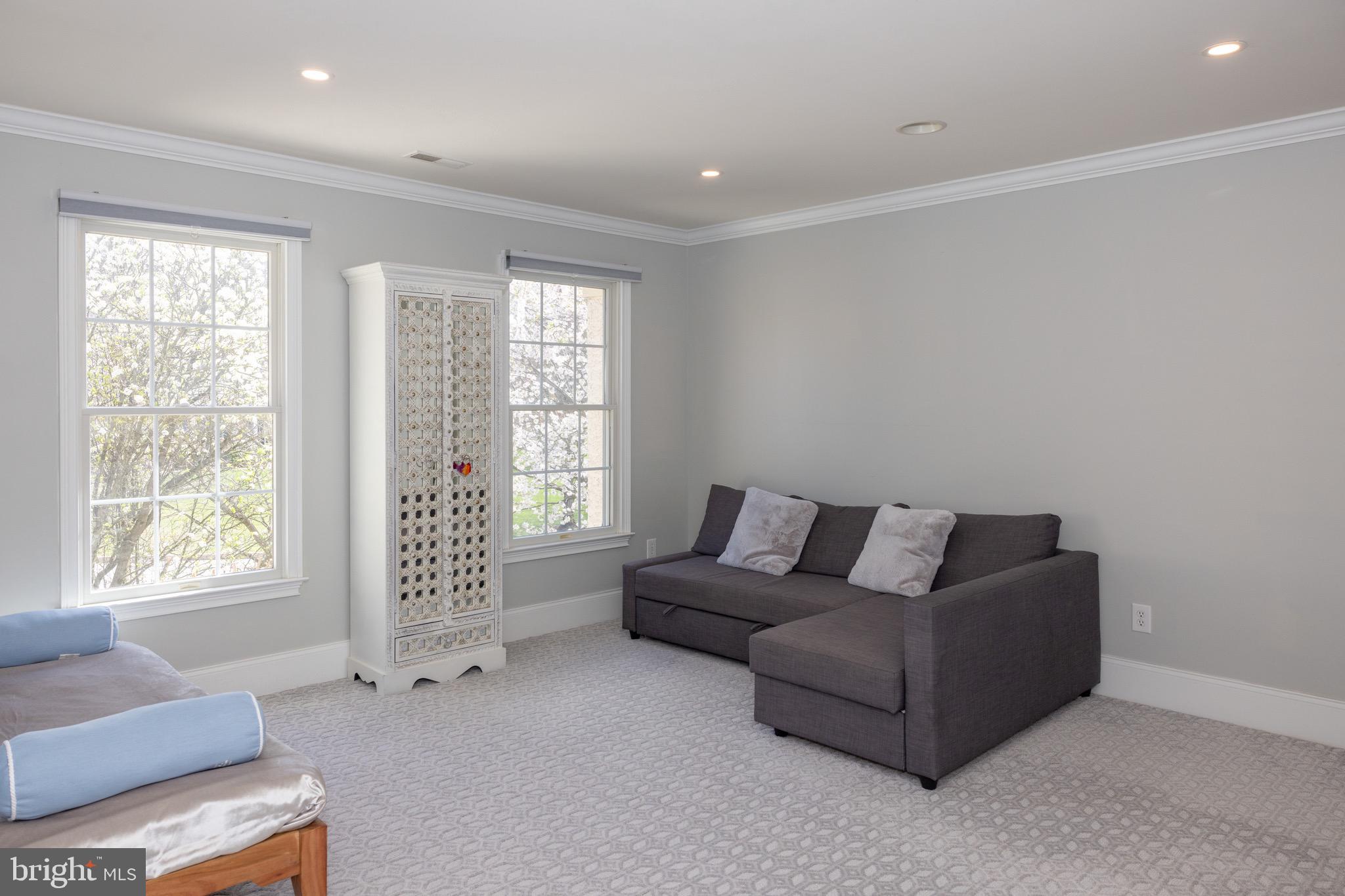 WESTTOWN CHASE - Residential