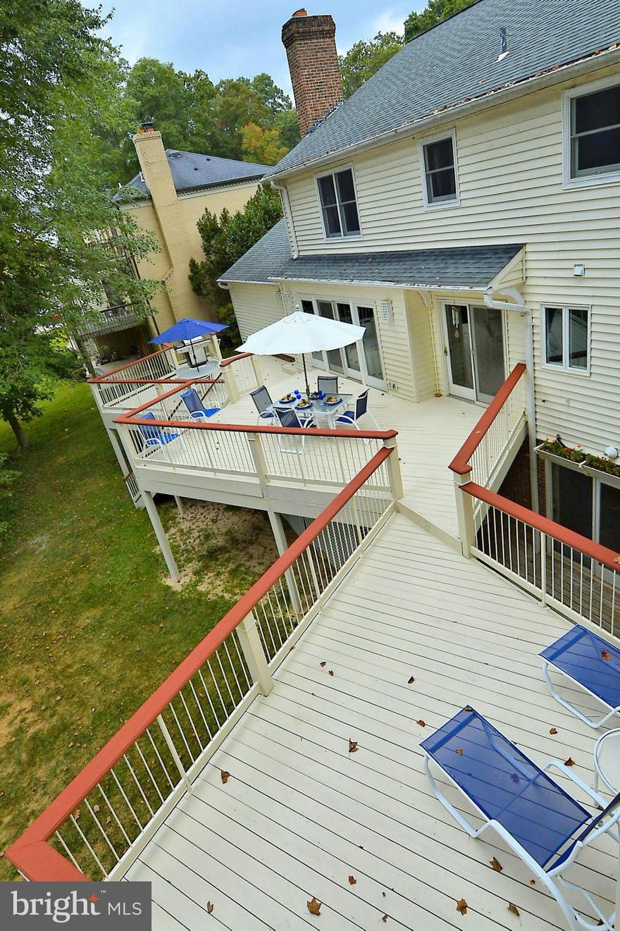 Location! Location! Location! 3 level deck overlooks Potomac.  Huge 4 car garage w/ plenty of space for a workshop.  7000 finished sq ft on 3 levels.  2 mstr suites plus 4 additional large bedrooms.  Front & back stairs.  Totally renovated in 1998.  Great family home, w/ outstanding FFX County schools in wonderful neighborhood.  Empty-nesters motivated to downsize.  A must see!  HUGE PRICE DROP!