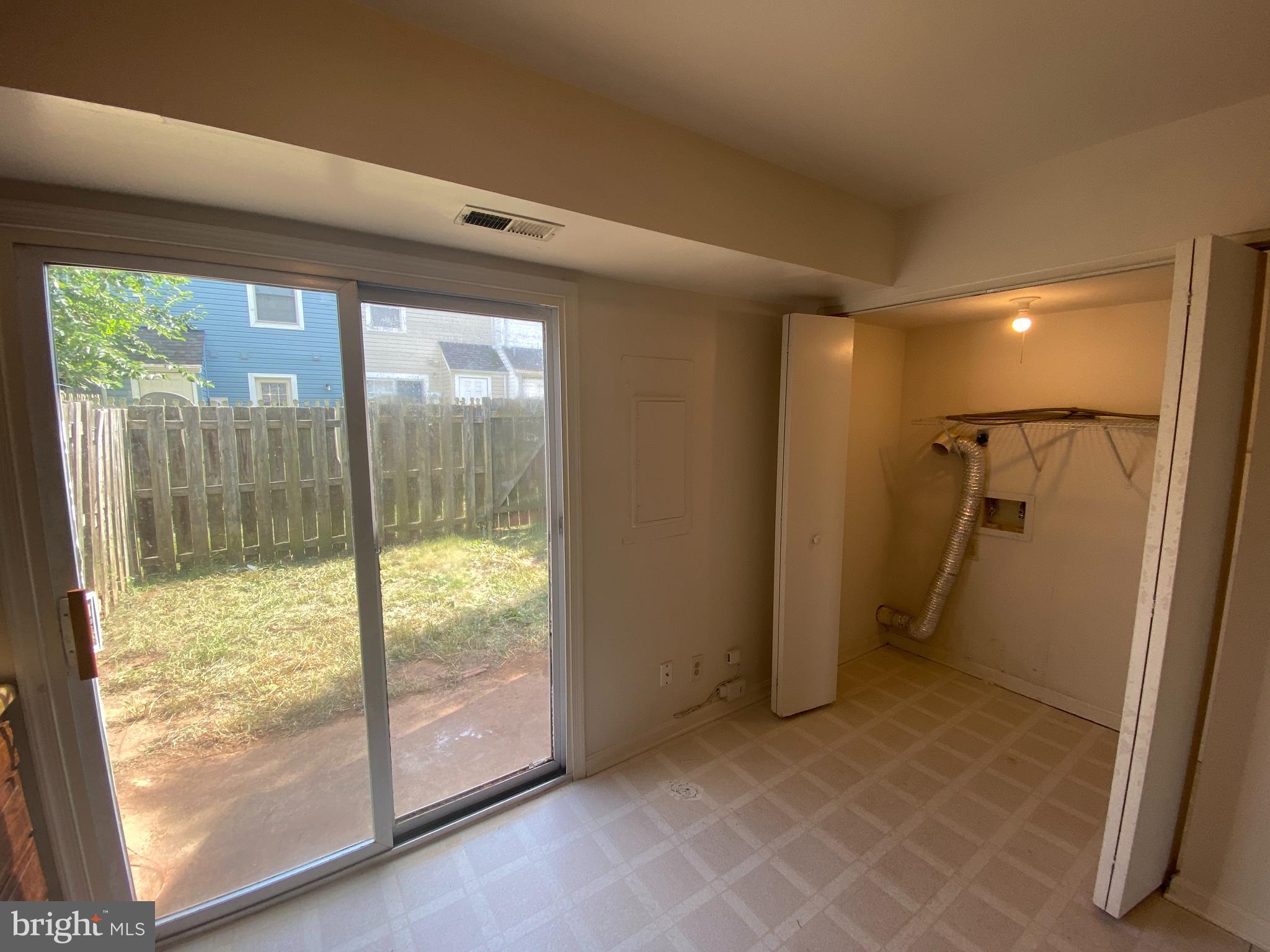 STAFFORD MEADOWS - Residential Lease